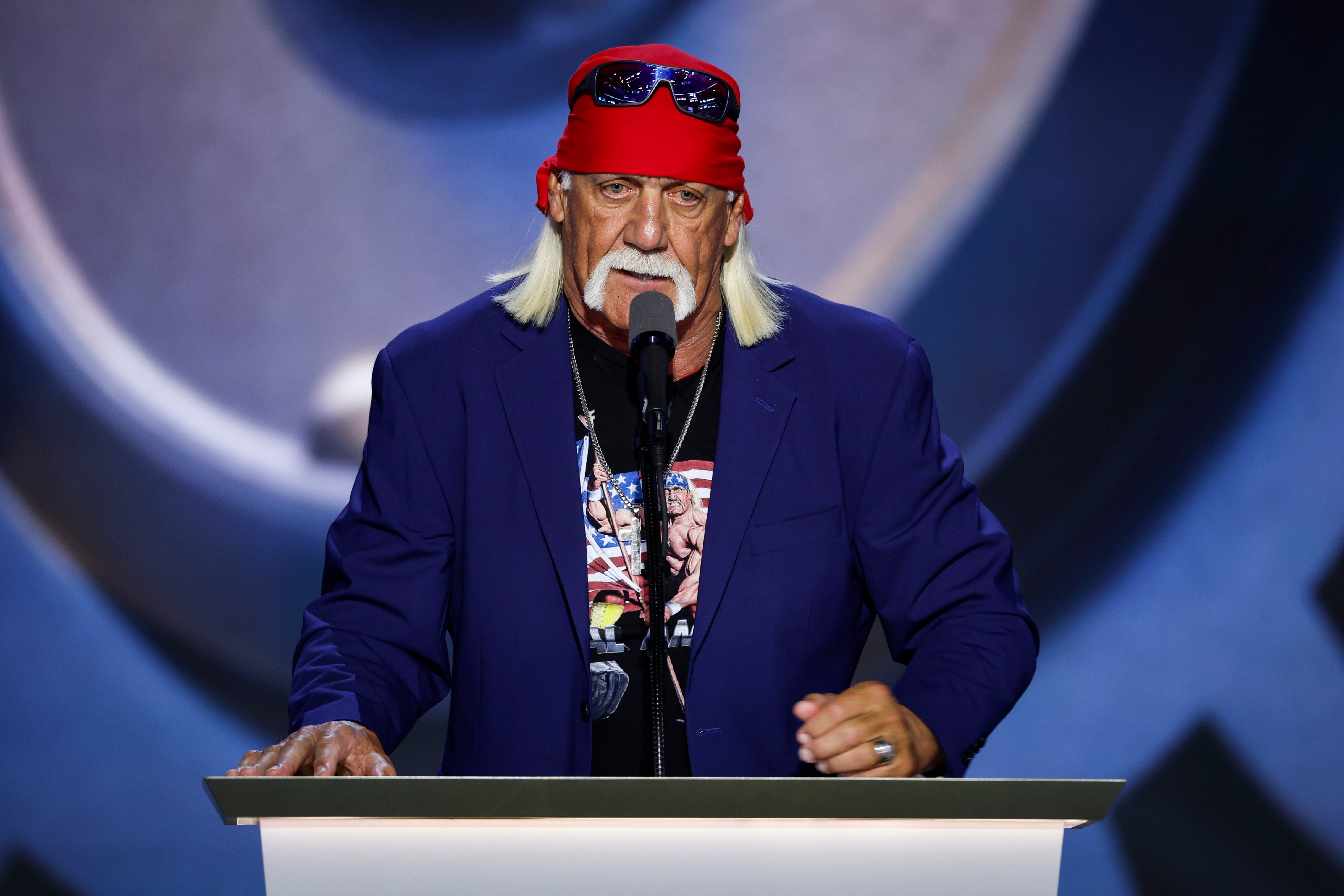 Hulk Hogan rips off his shirt at RNC in support of Trump in resurfaced clip after WWE star’s sudden death