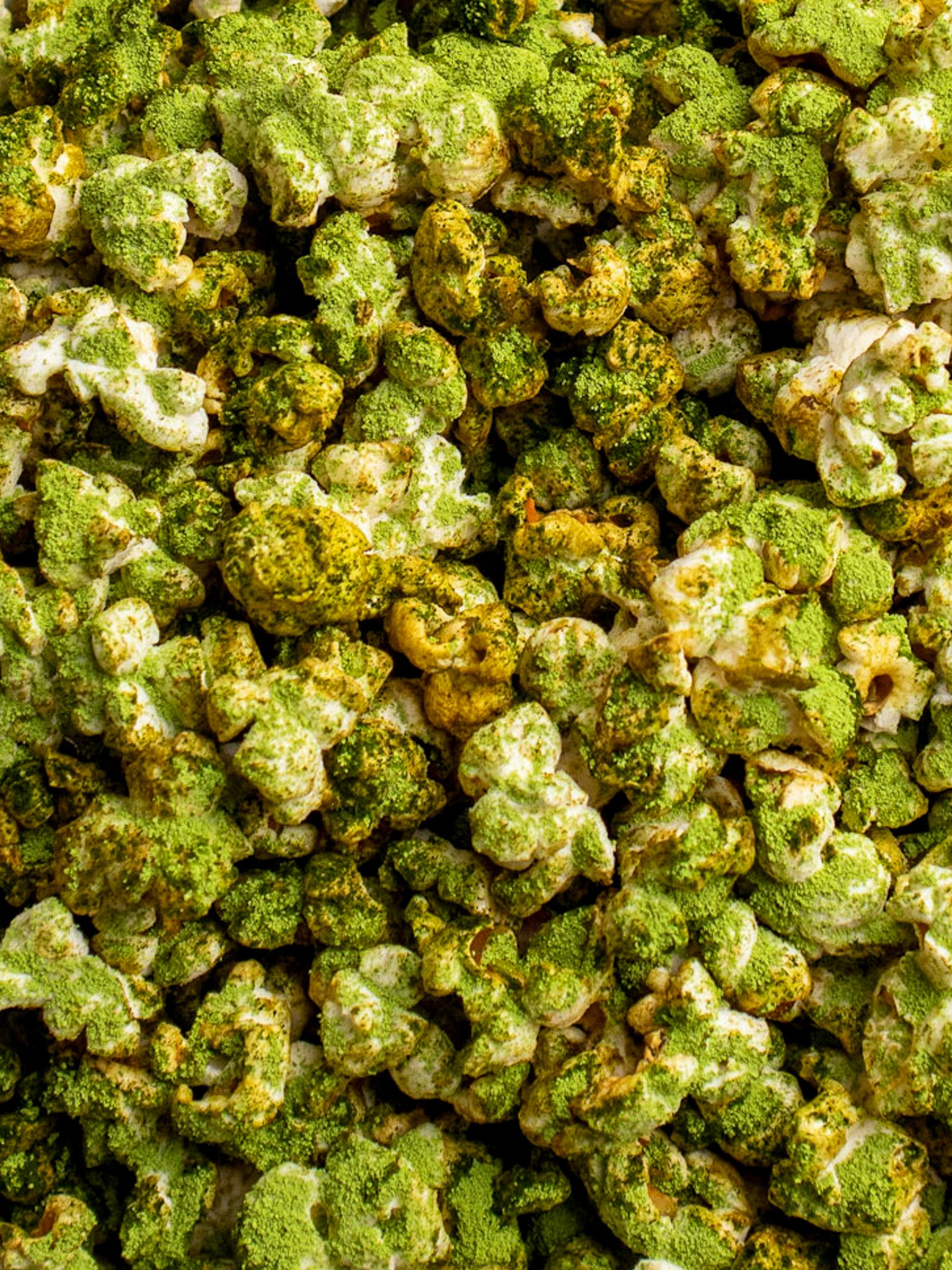 Crispy, crunchy popcorn coated in a sweet matcha glaze – a fun and healthful twist on a movie-time classic