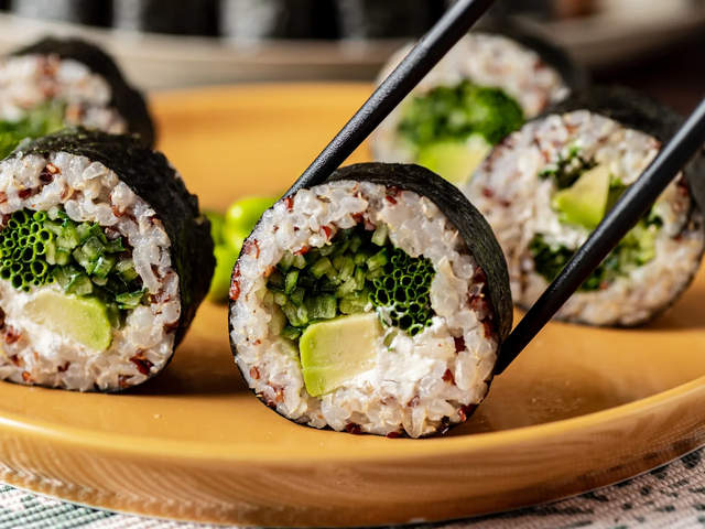 <p>Roll with it: these futomaki sushi rolls come together faster than you can say ‘sushi master’ </p>