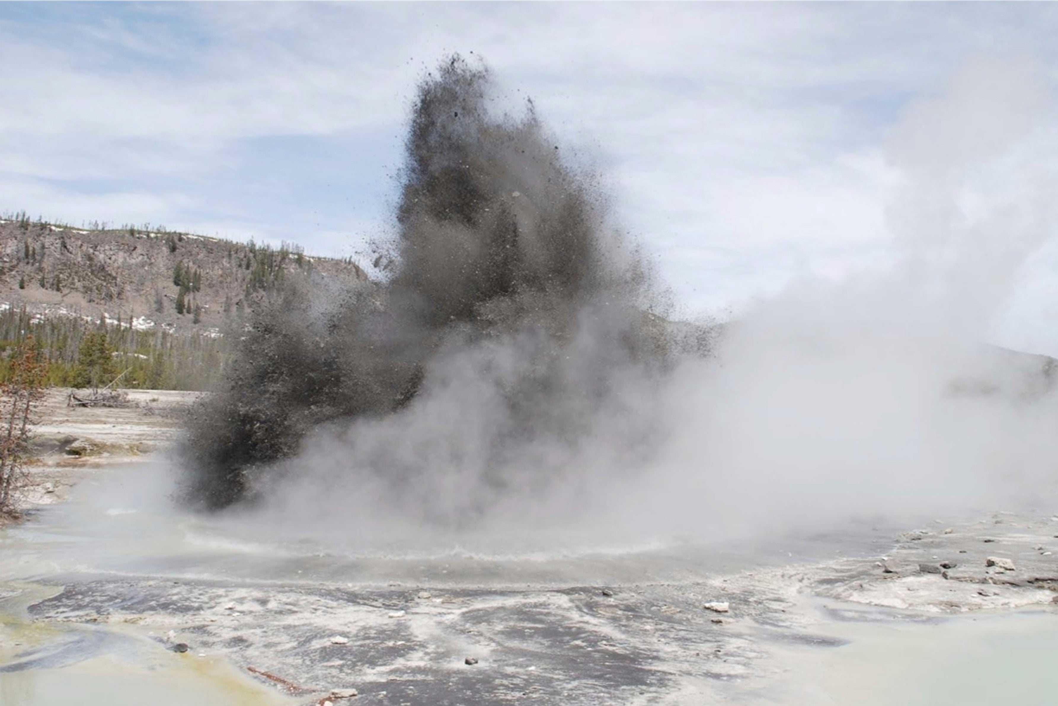 Yellowstone Geyser Explosion