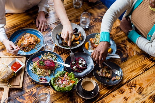 Man refuses to share food with his pregnant friend