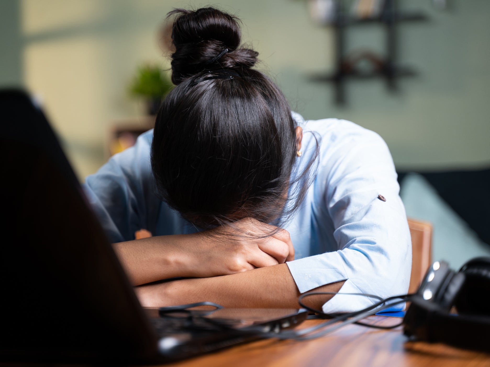 Working 52 hours or more per week may alter the structure of the brain, research suggests