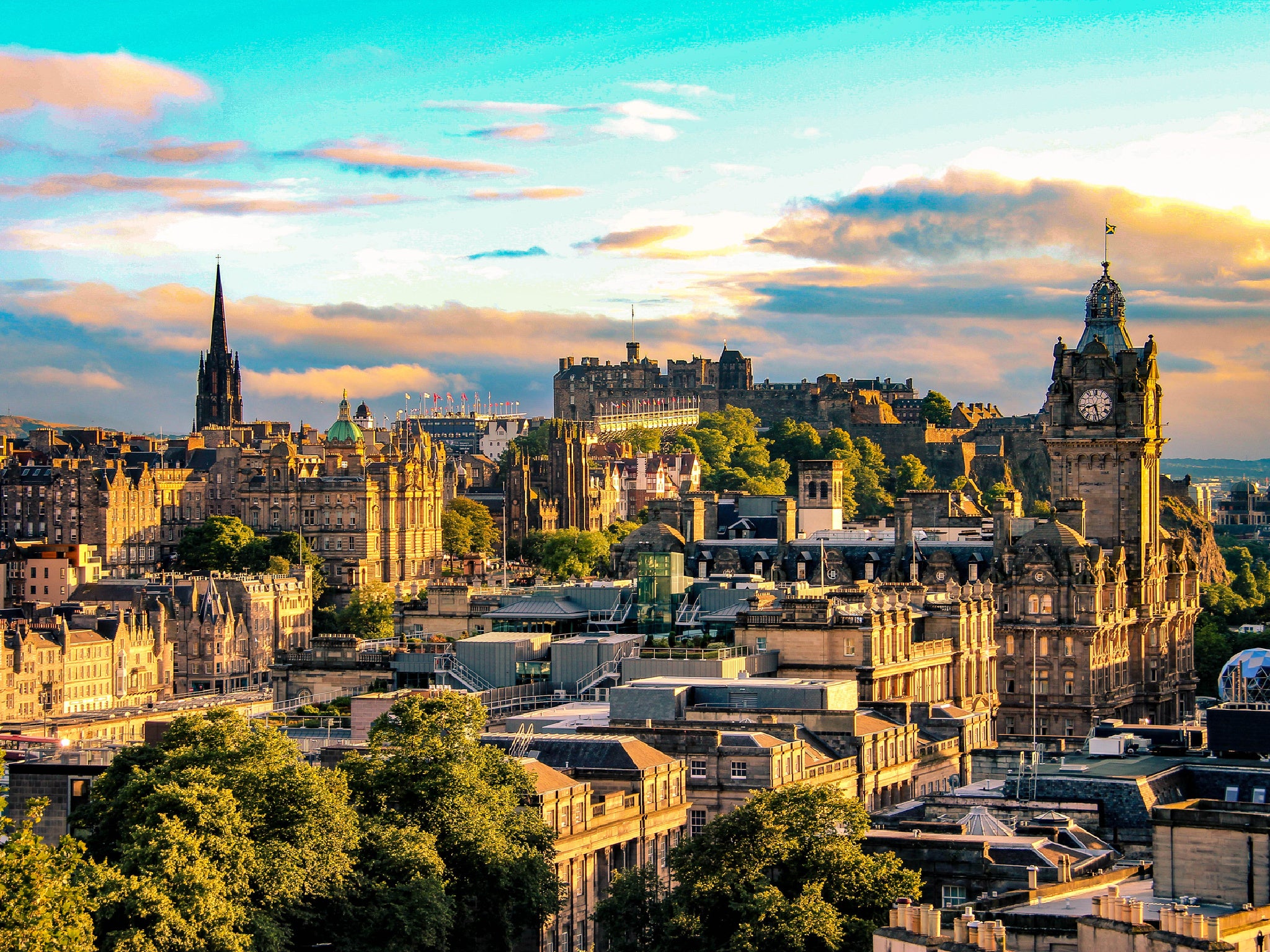 Take the kids to see the sights of Edinburgh and stay comfortably in these family-friendly hotels