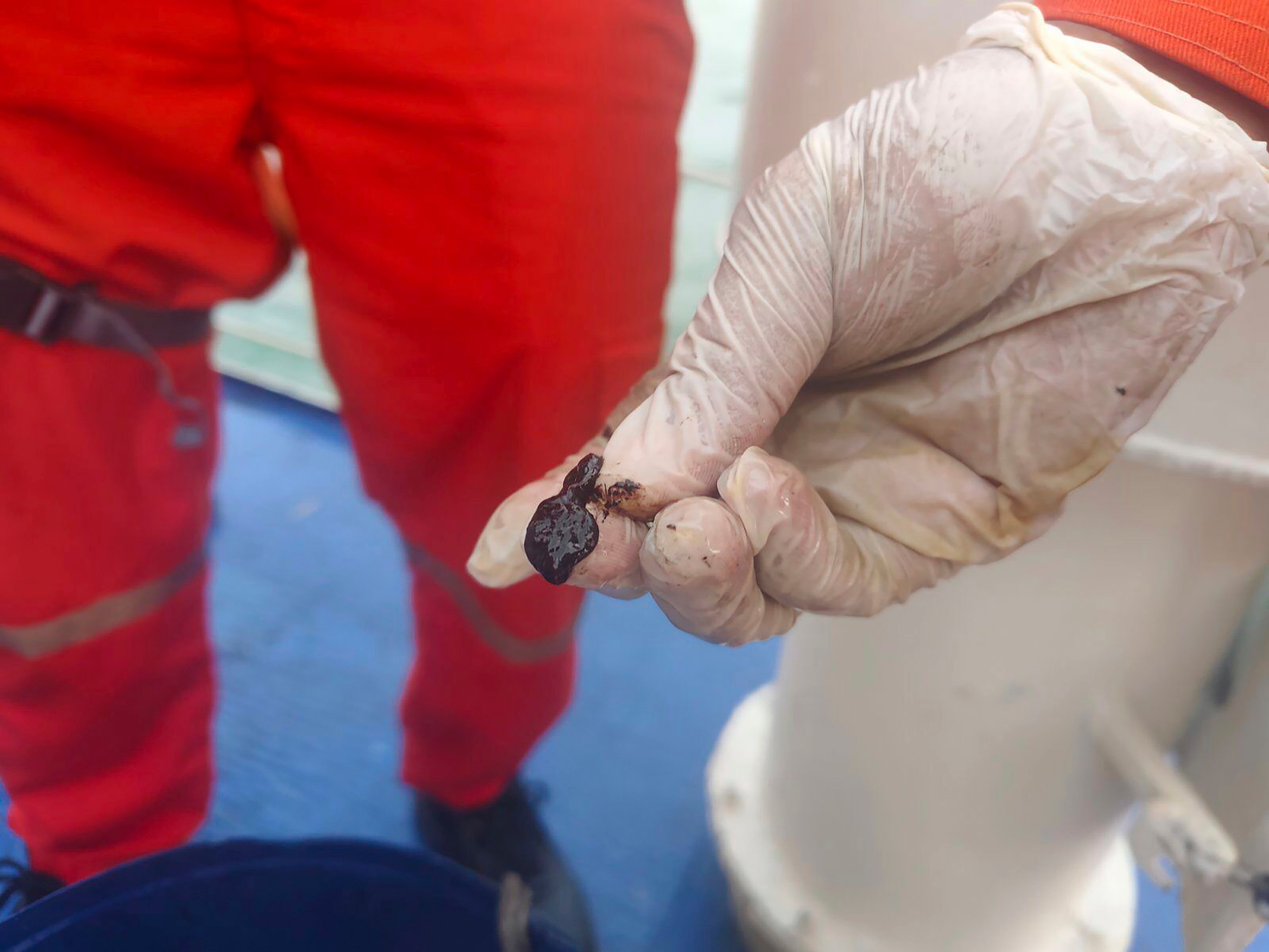 Philippines Oil Tanker Sinks