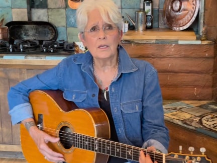 Joan Baez sang ‘America the Beautiful’ as she changed the lyrics to support Kamala Harris