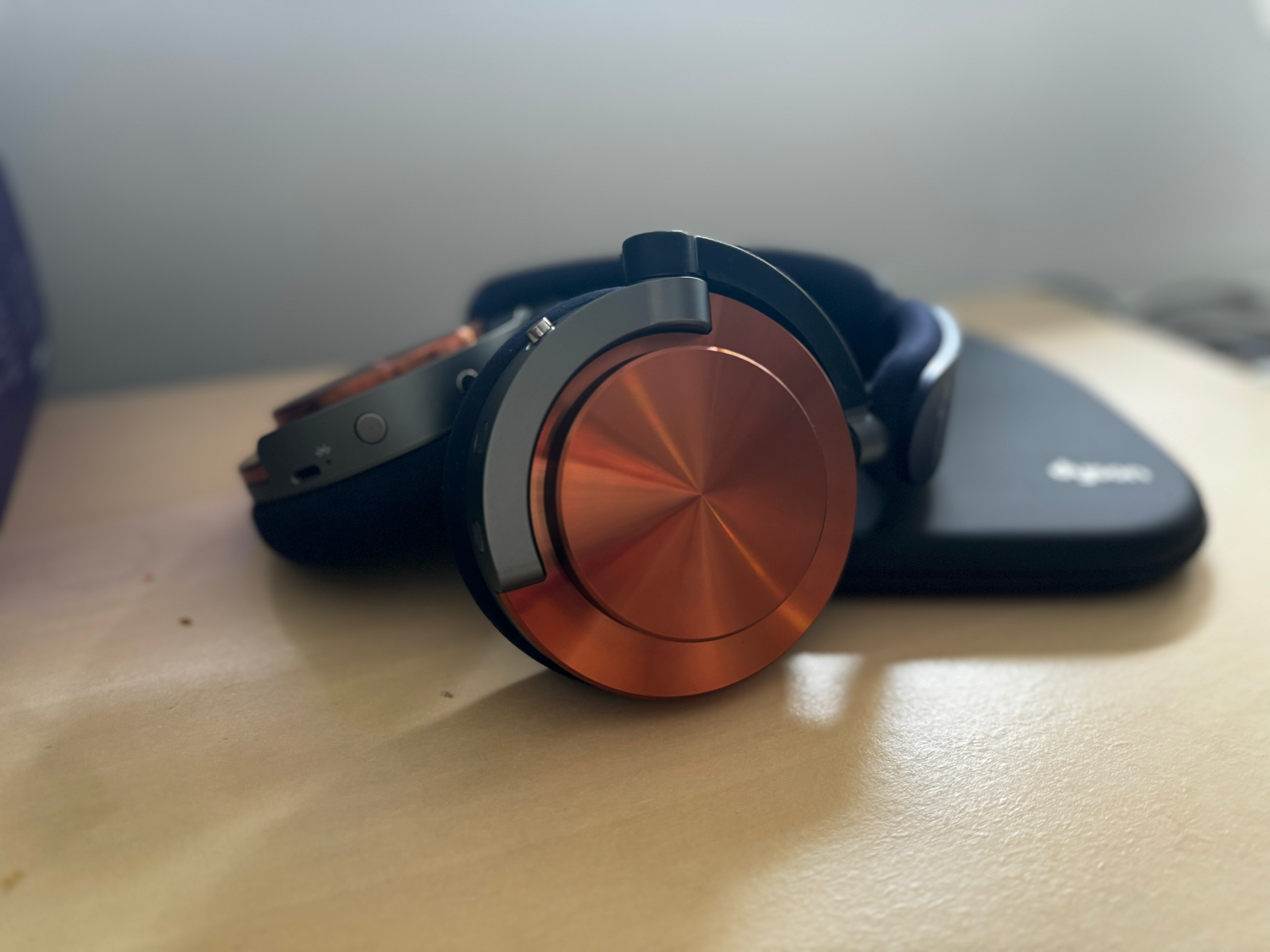 Dyson ontrac headphones 