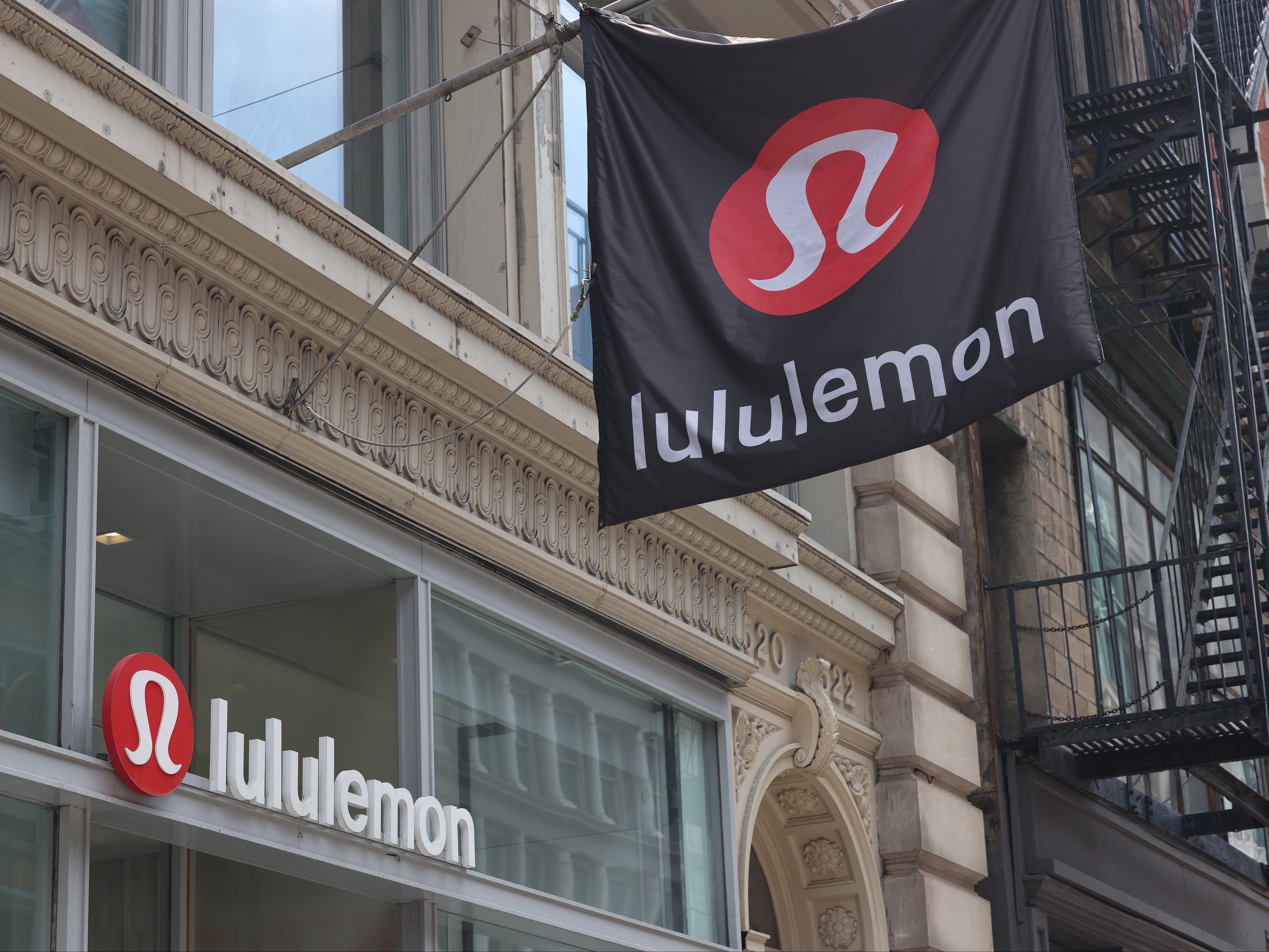 Lululemon pulls it’s $98 Breezethrough leggings line from websites and stores after backlash (Getty Images)