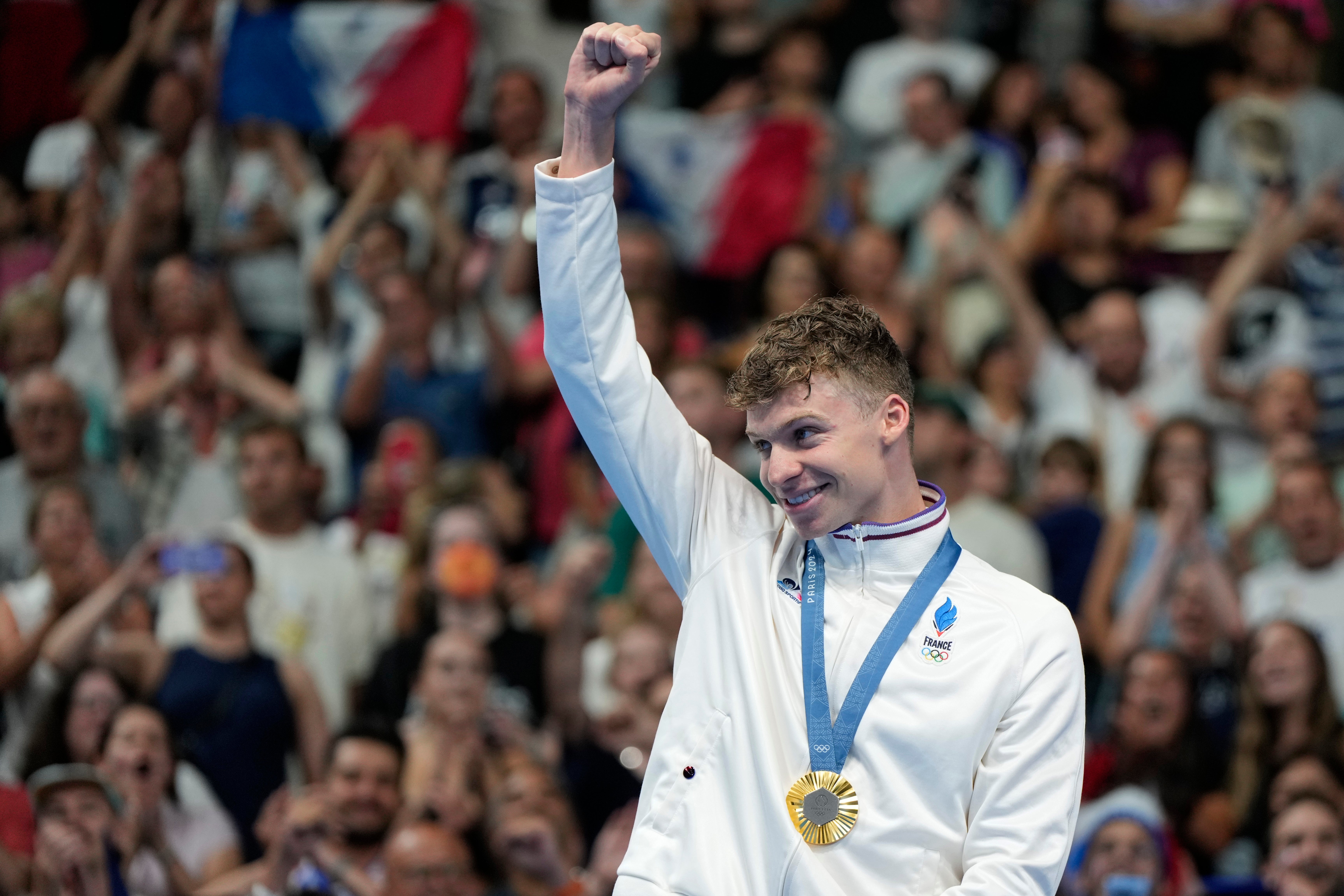 Leon Marchand became the first player in history to win two individual swimming titles in a single session