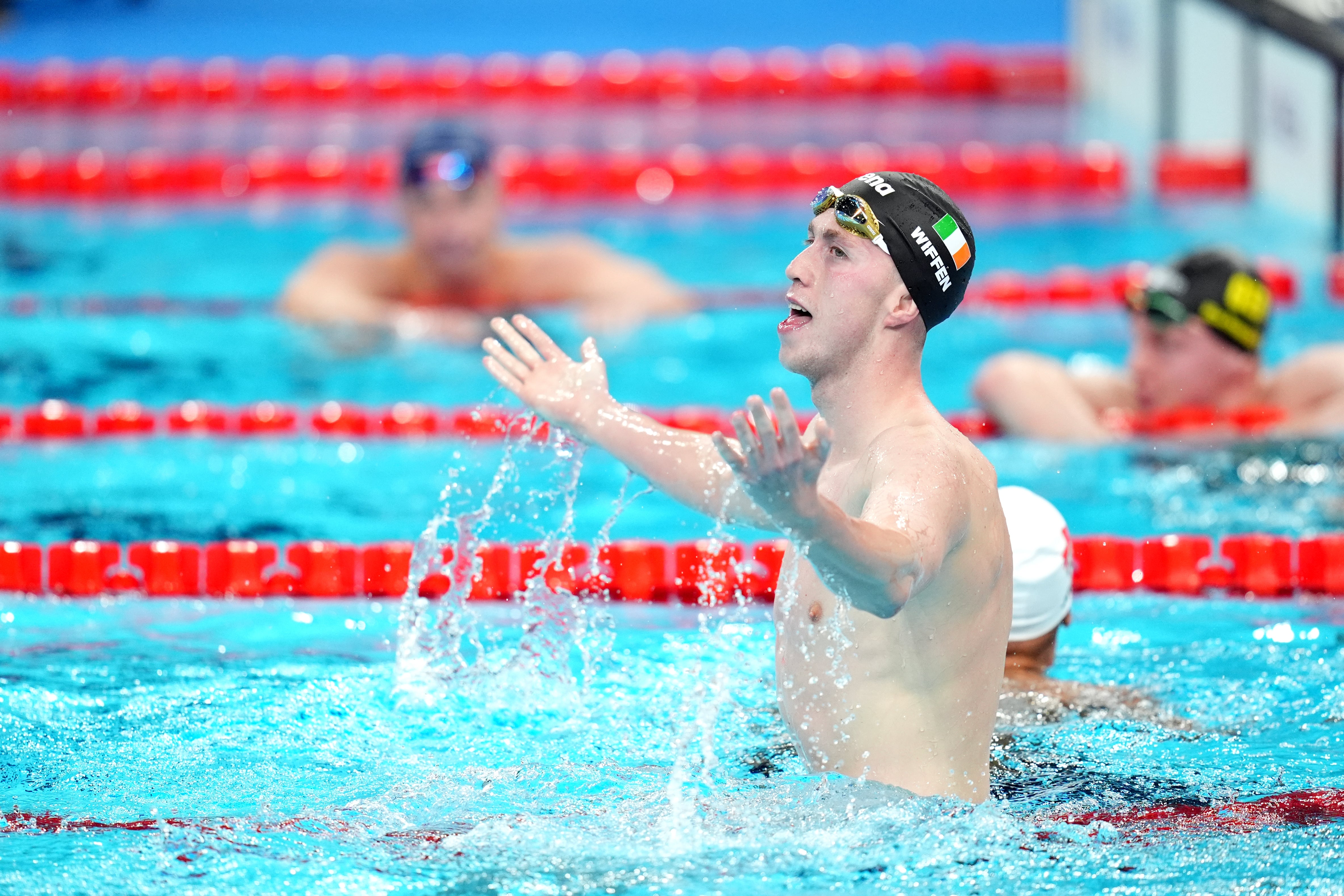 Daniel Wiffen celebrates after winning the Men’s 800m Freestyle final