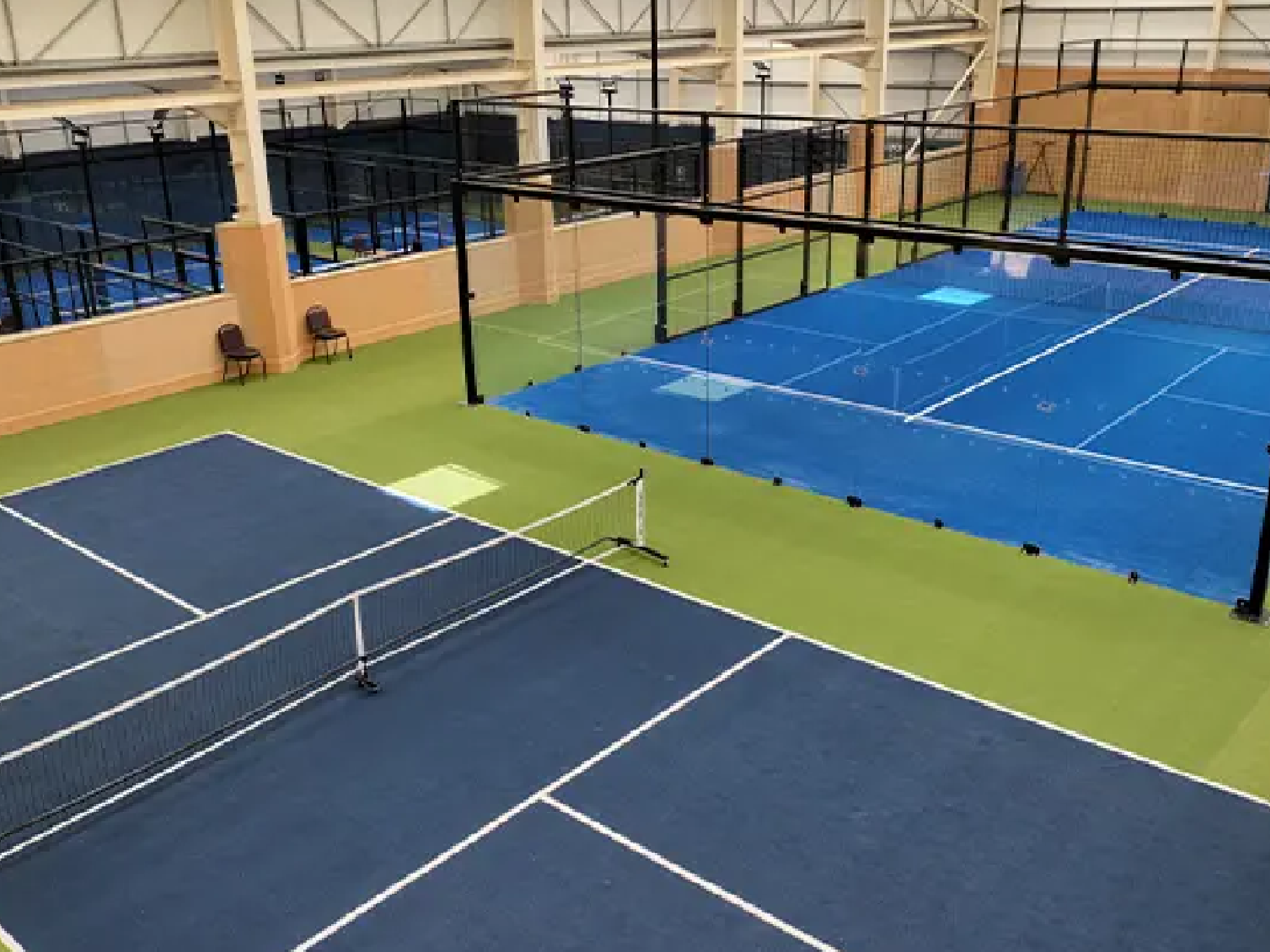 Five indoor courts can be enjoyed all year round