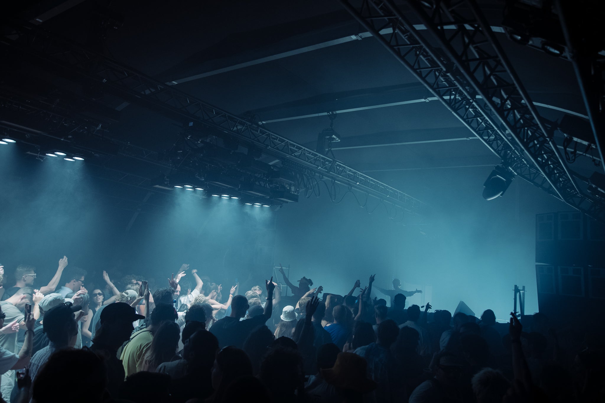 The atmosphere inside the UFO stage, lit by specialist moving lighting rigs (Stef Van Oosterhout)