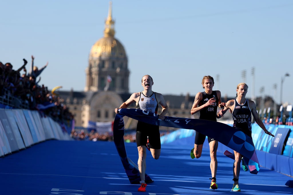 Germany’s Laura Lindemann edges Taylor Knibb and Beth Potter to the line