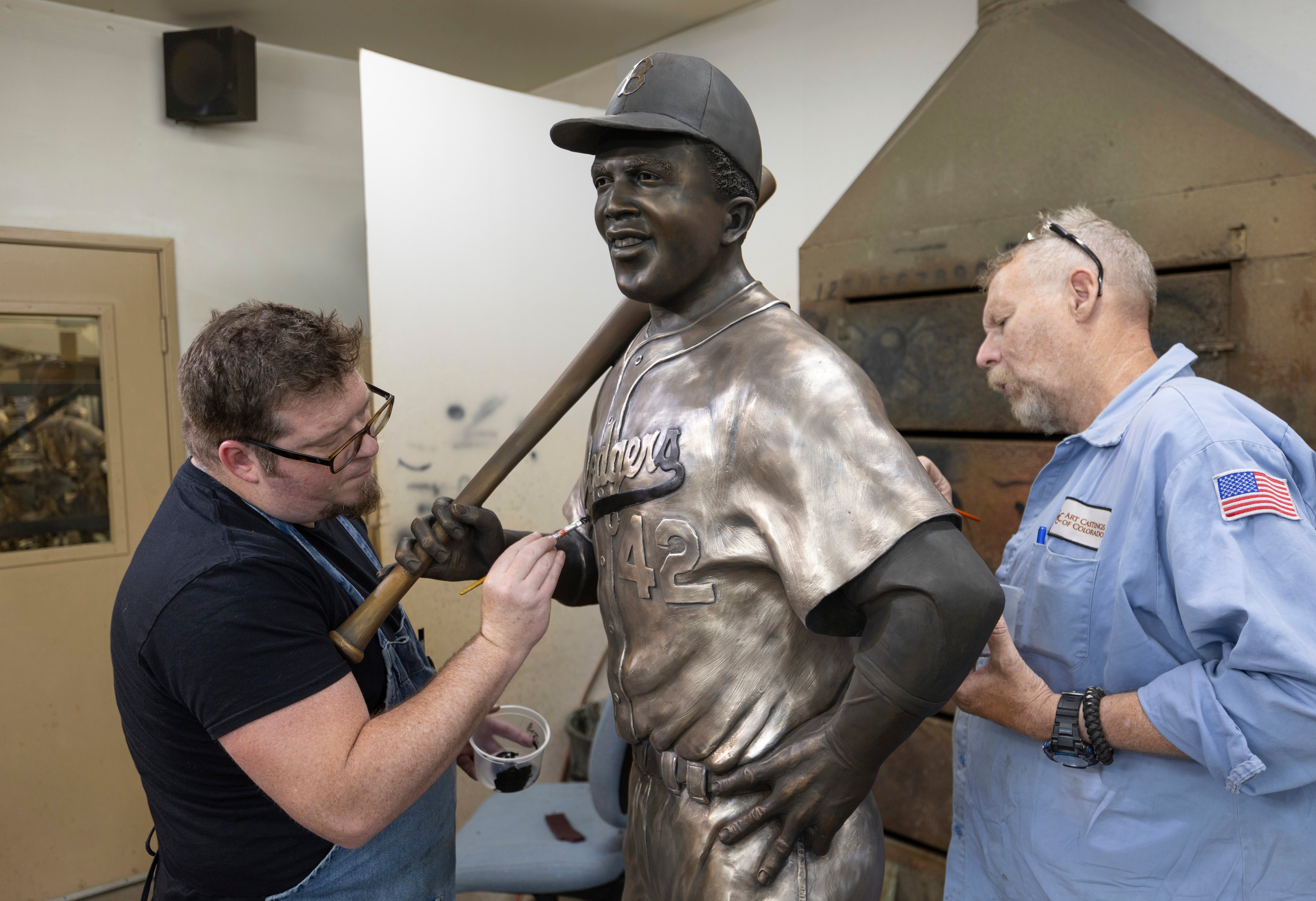 Jackie Robinson Statue Stolen