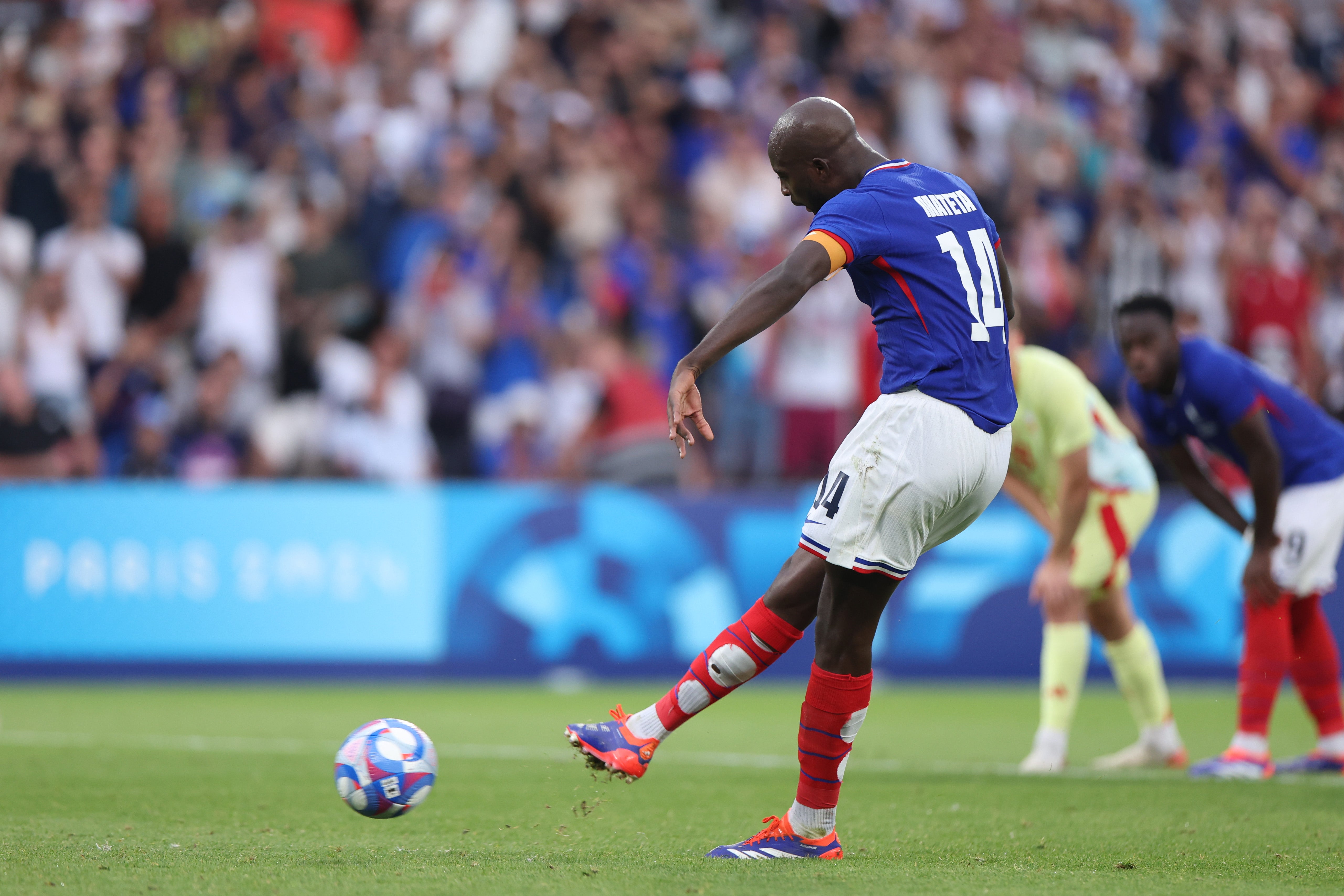 Jean-Philippe Mateta equalised from the penalty spot level the match at 3-3.