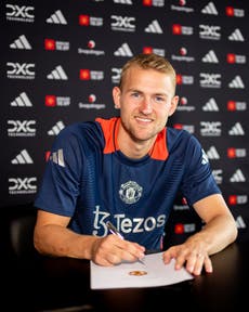 Manchester United sign Matthijs de Ligt from Bayern Munich