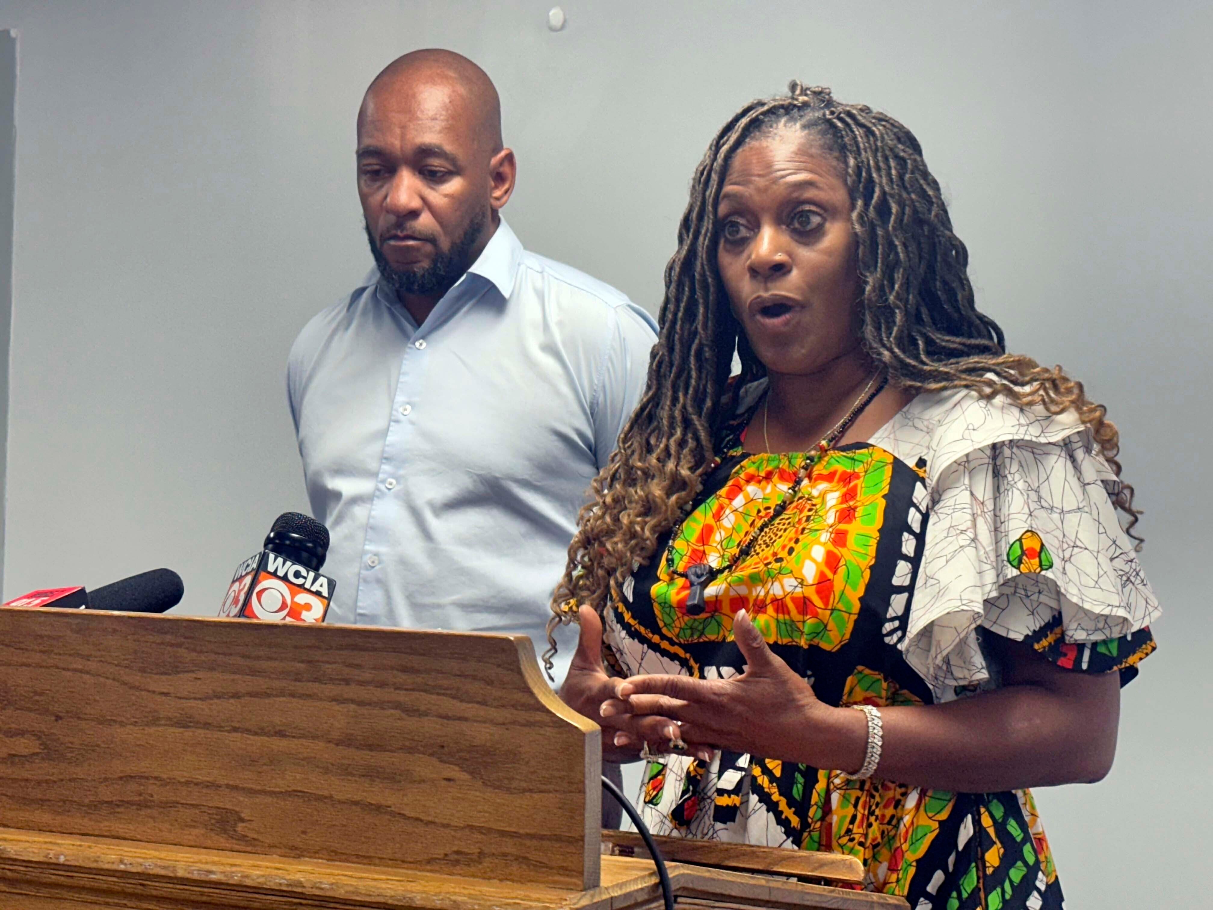 US llinois Race Riot Monument