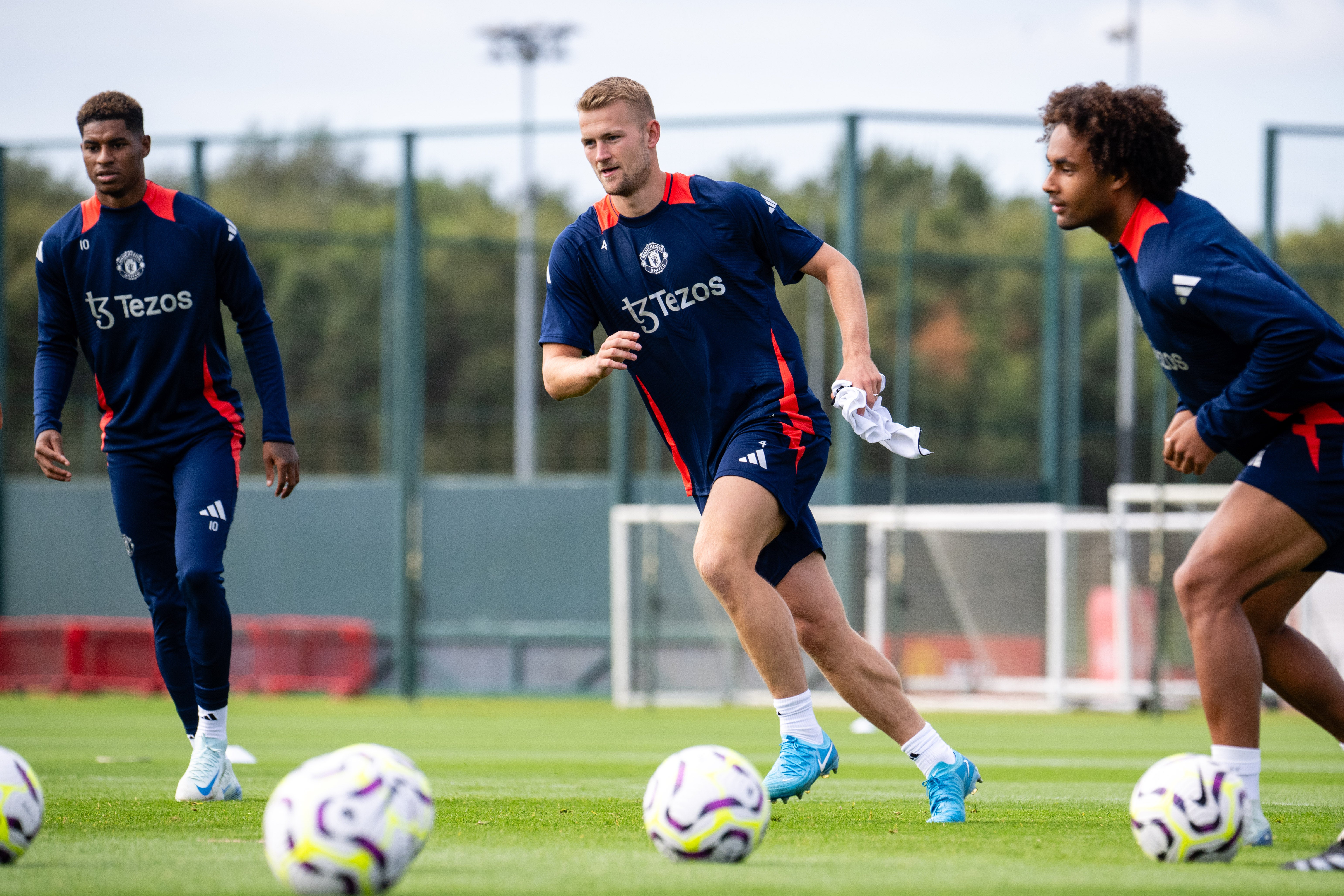 Matthijs de Ligt could make his Premier League debut for Manchester United when they face Fulham on Friday.