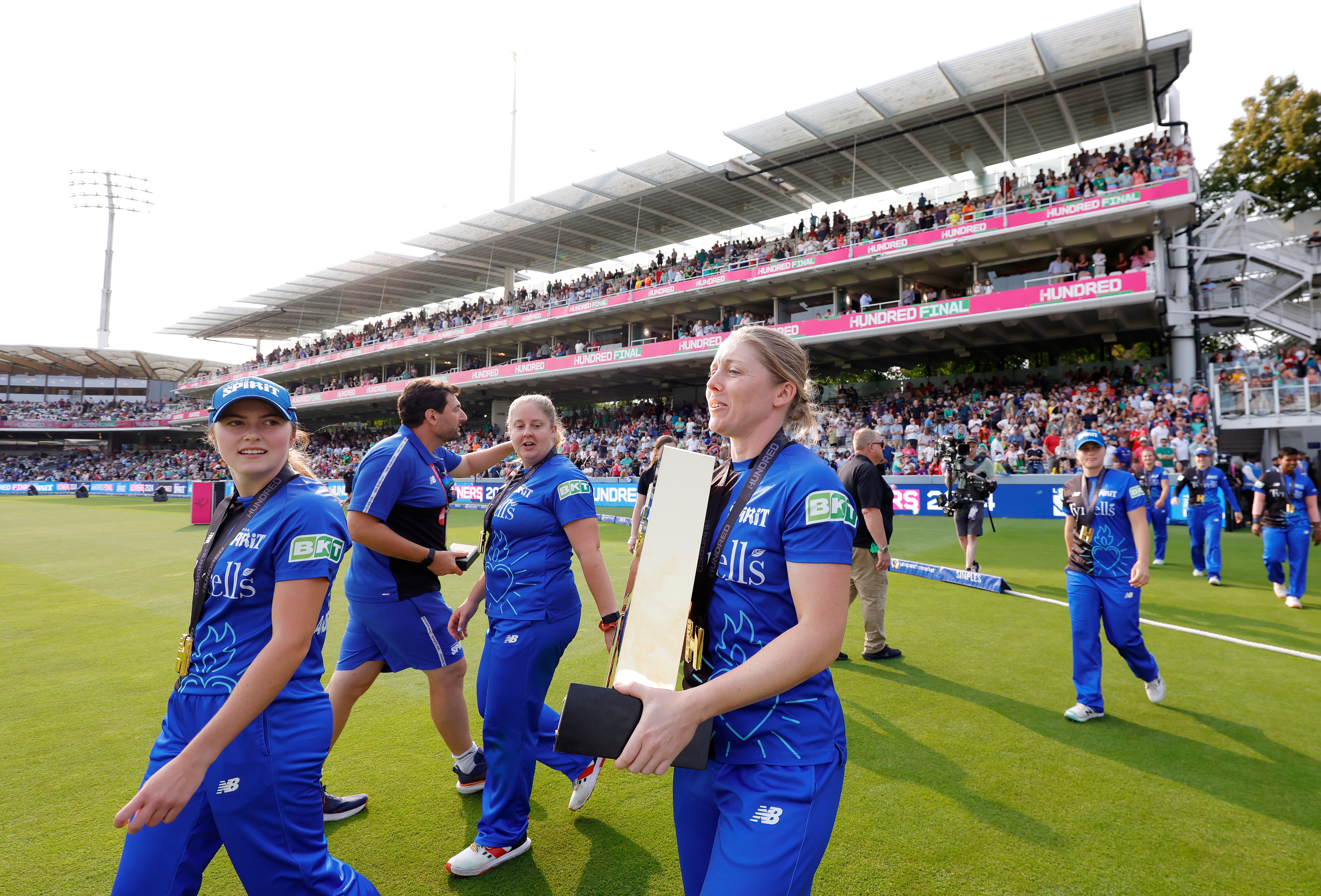 London Spirit's Heather Knight with the trophy