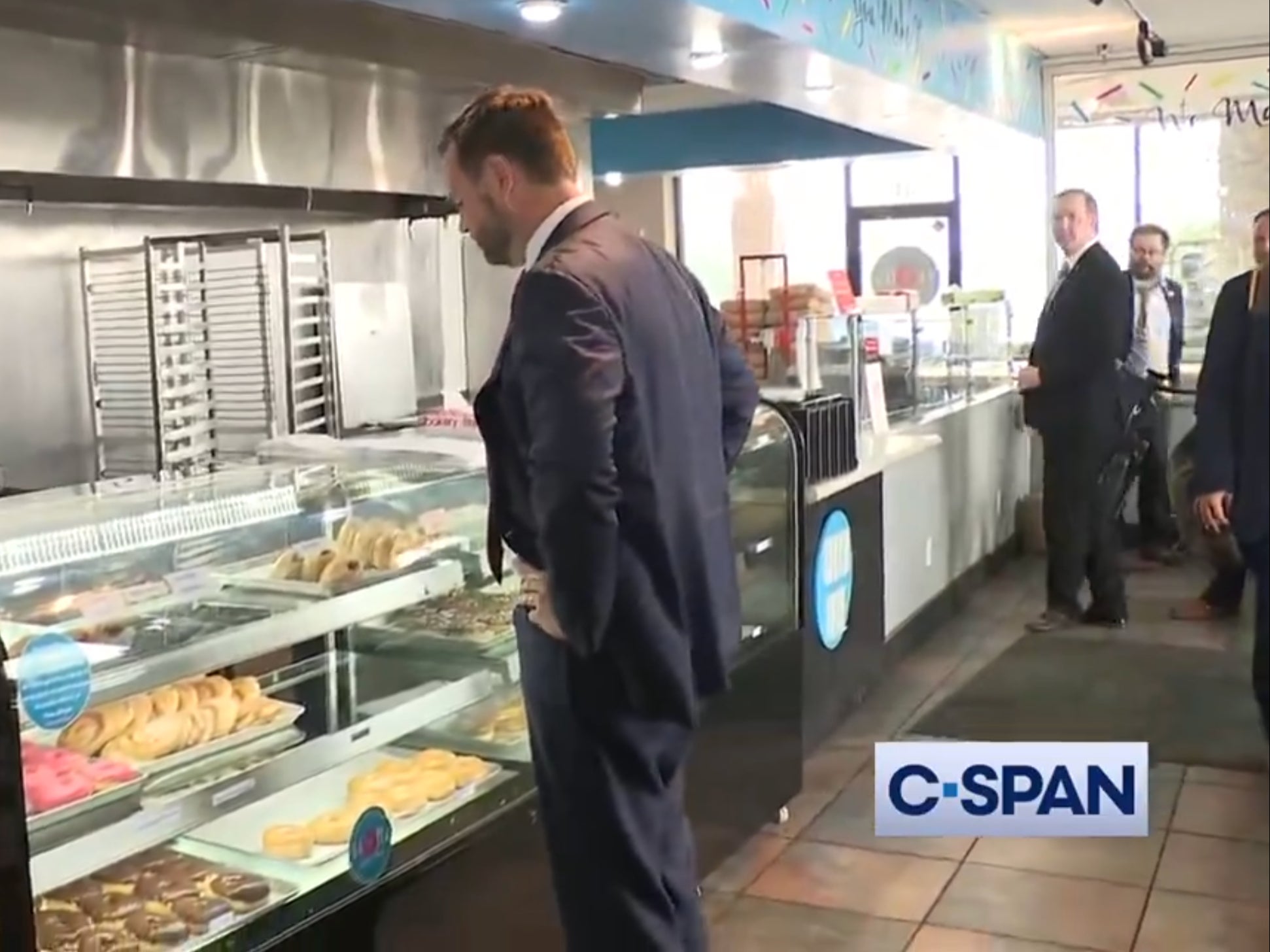 JD Vance struggles to make small talk while ordering donuts