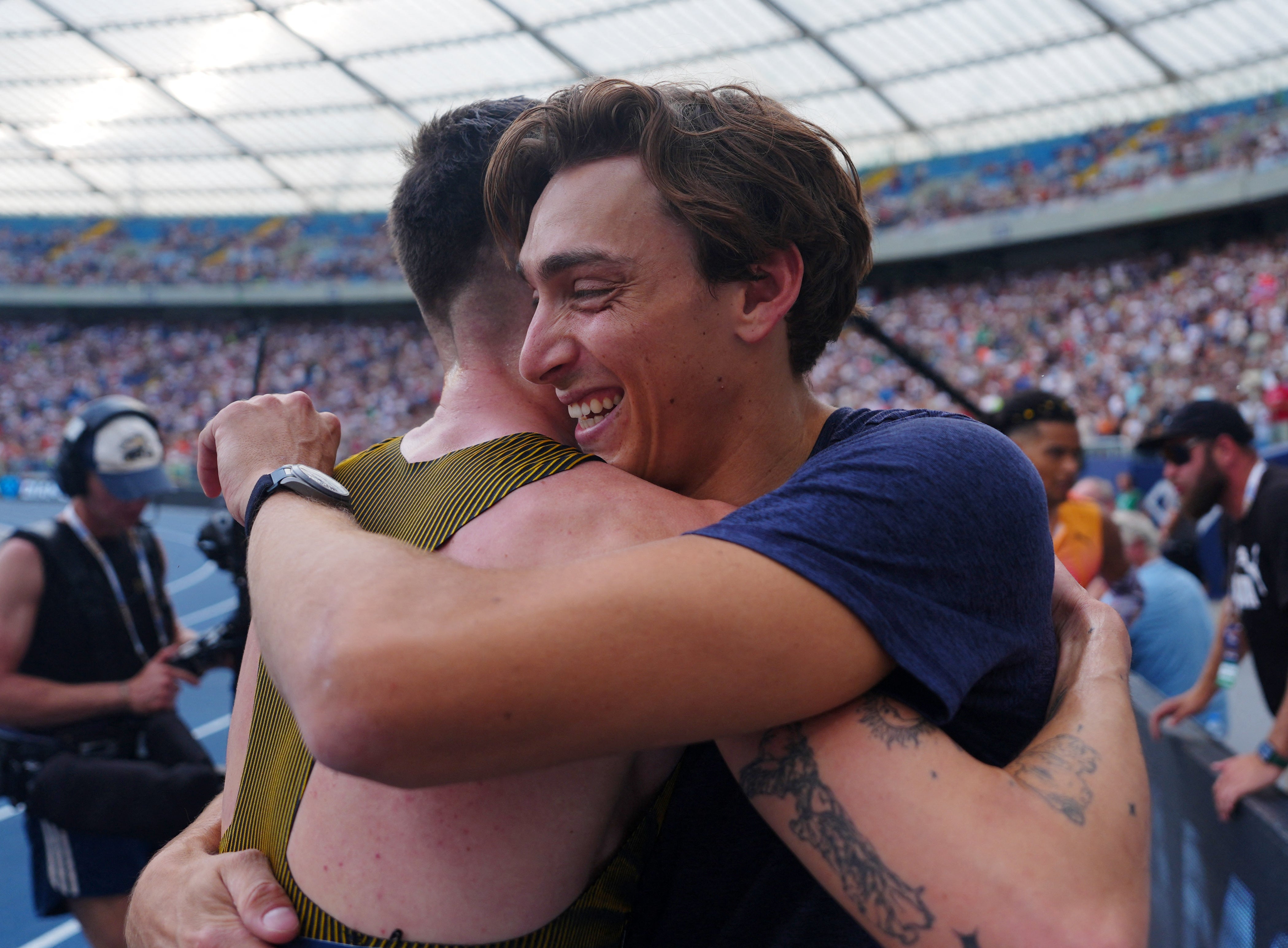 Norway’s Jakob Ingebrigtsen celebrates with Sweden’s Armand Duplantis