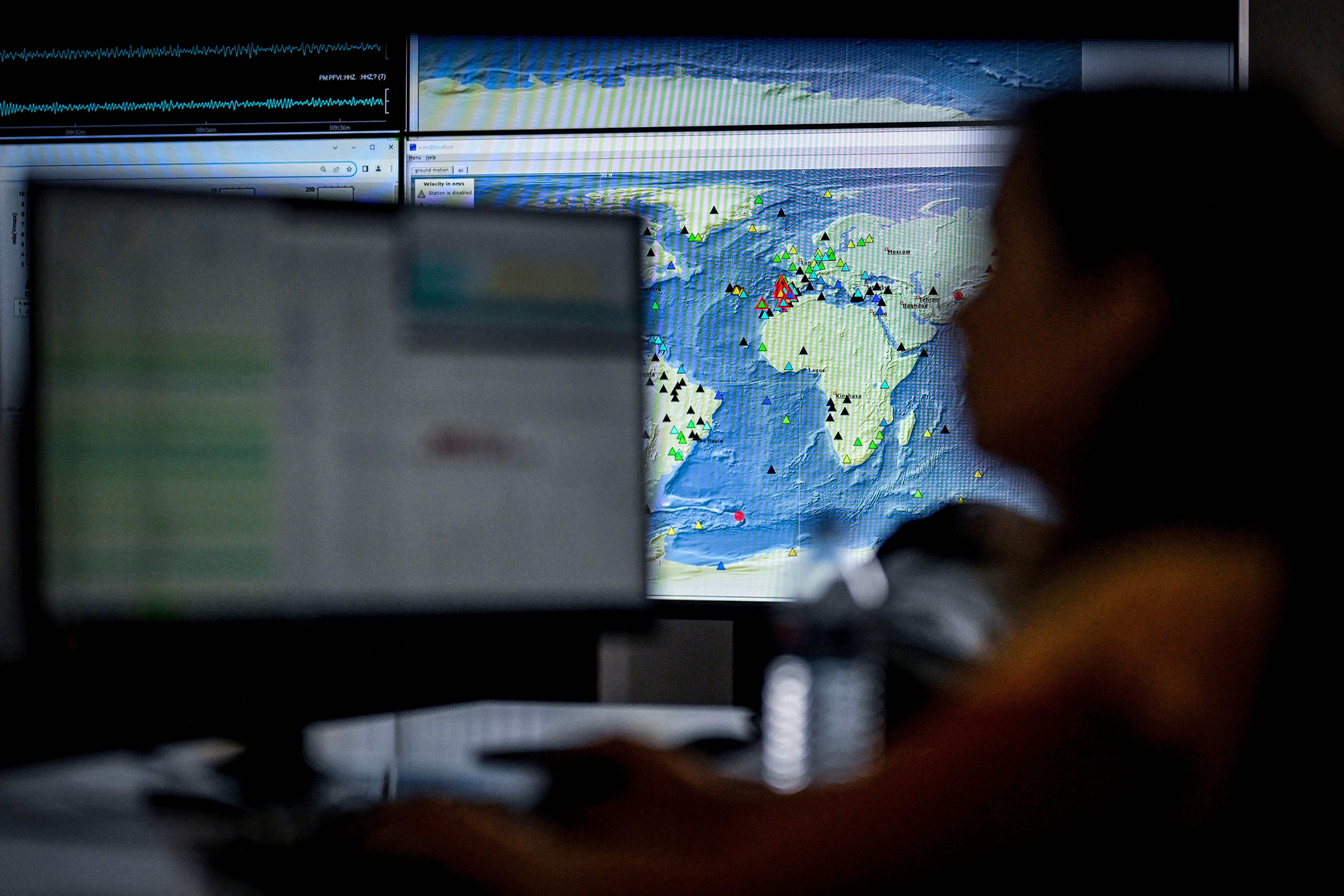 Staff at the Portuguese Meteorological Institute monitor earthquake activity