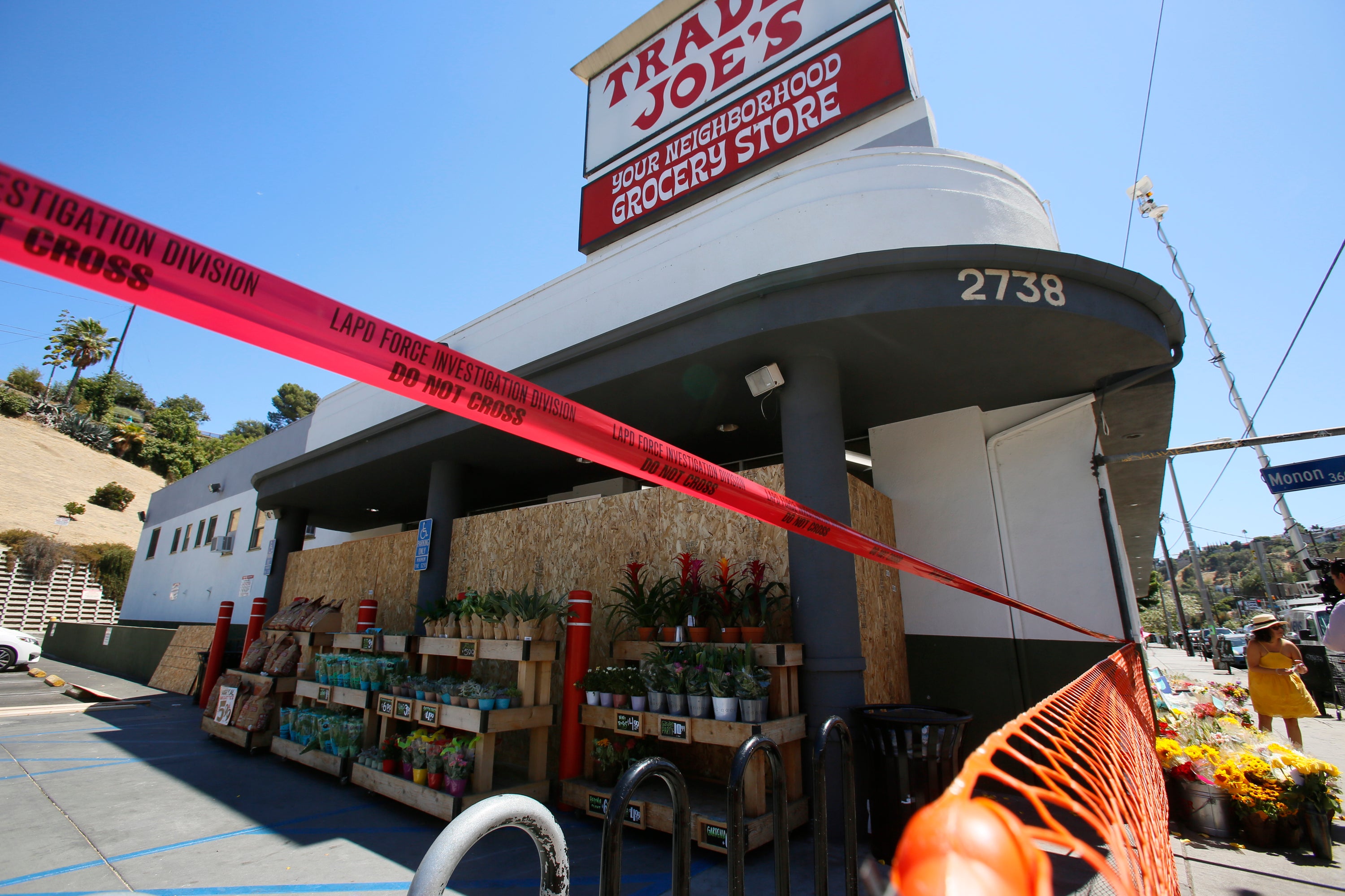 Supermarket Standoff Settlement LA