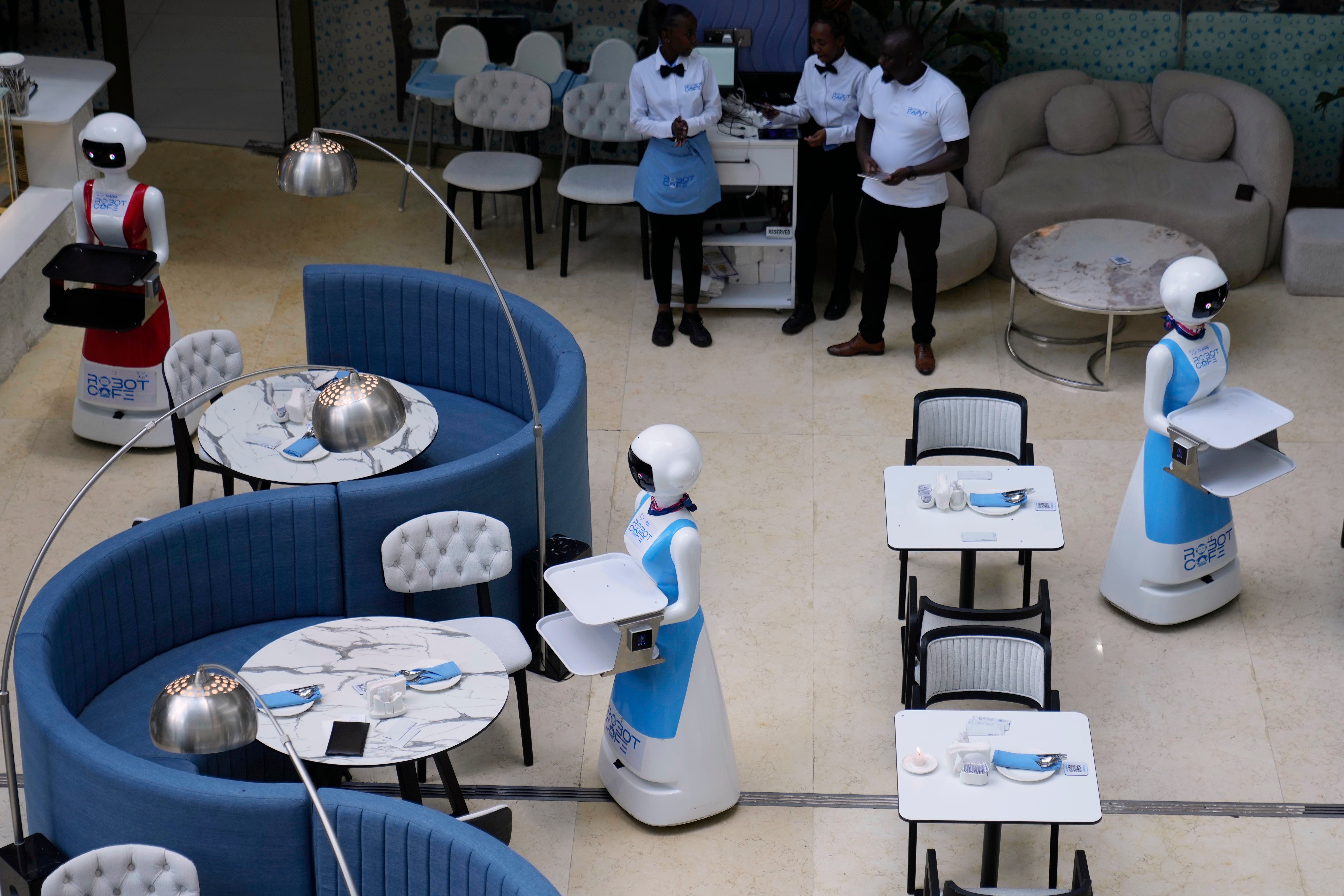 Kenya Robot Waiters