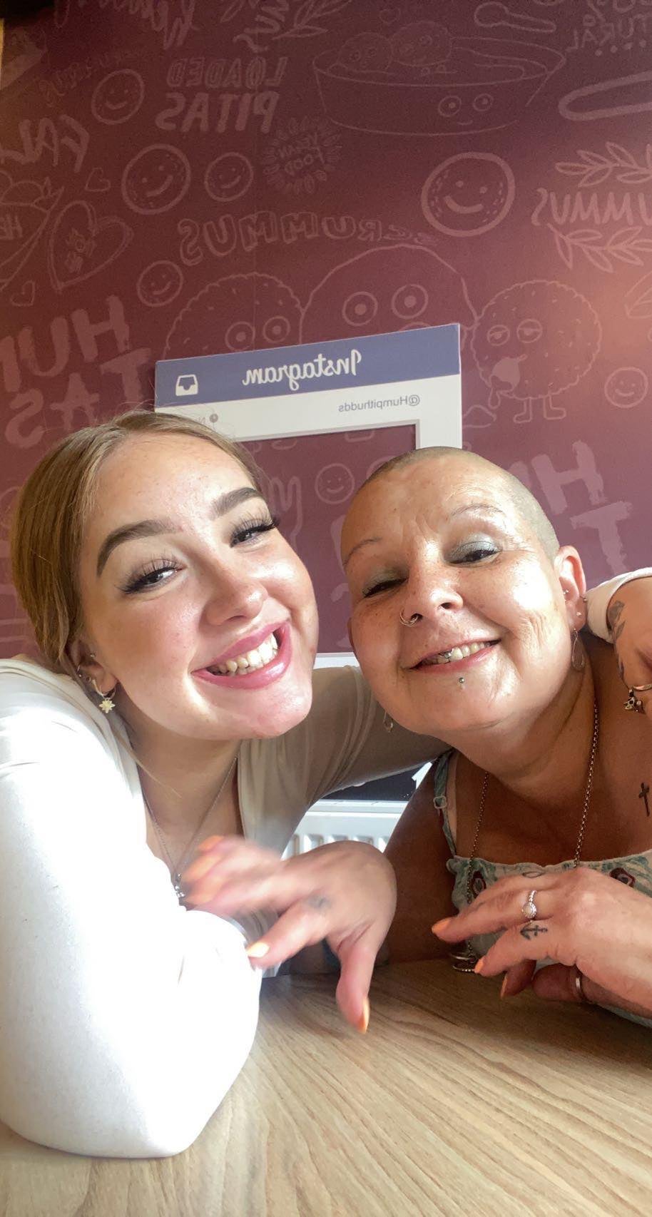 Tammy with her daughter Jessie during treatment