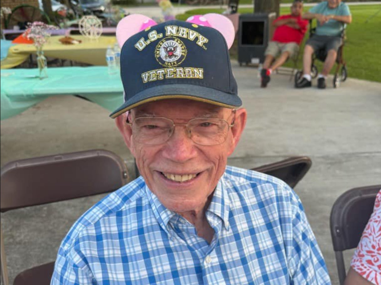 Nelson Beckett, a 90-year-old US Navy veteran, was murdered during a carjacking near a retirement home in Houston on August 31, 2024