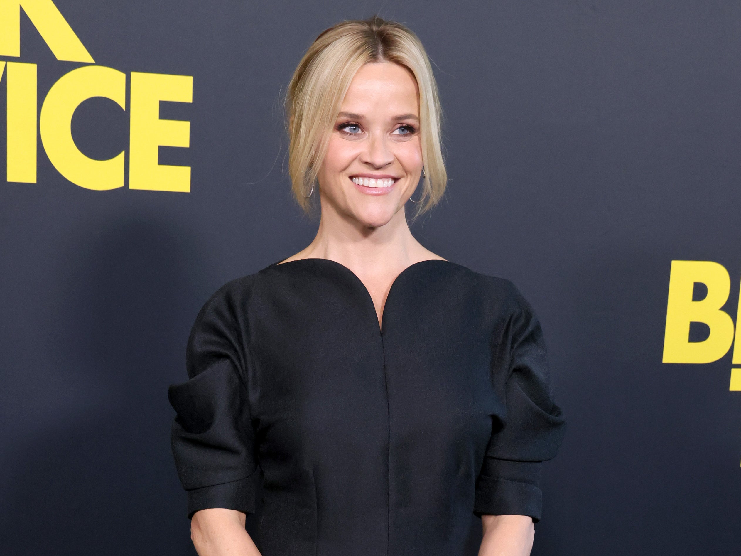 Reese Witherspoon honors her former high school English teacher with 100th book club pick