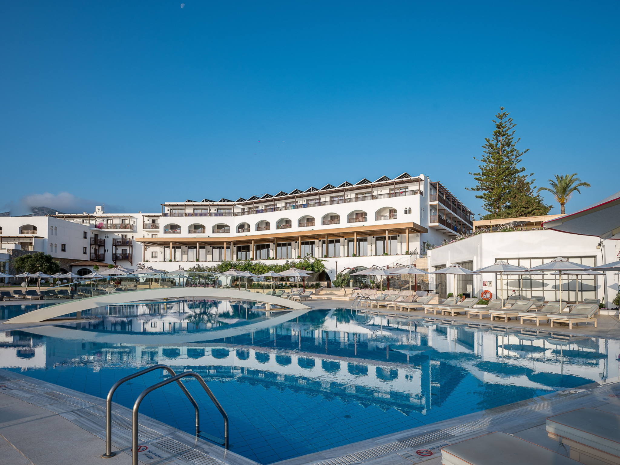 The Creta Maris resort has 16 swimming pools