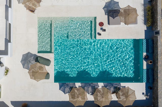 <p>Koukoumi Vegan Hotel pool, Mykonos
</p>