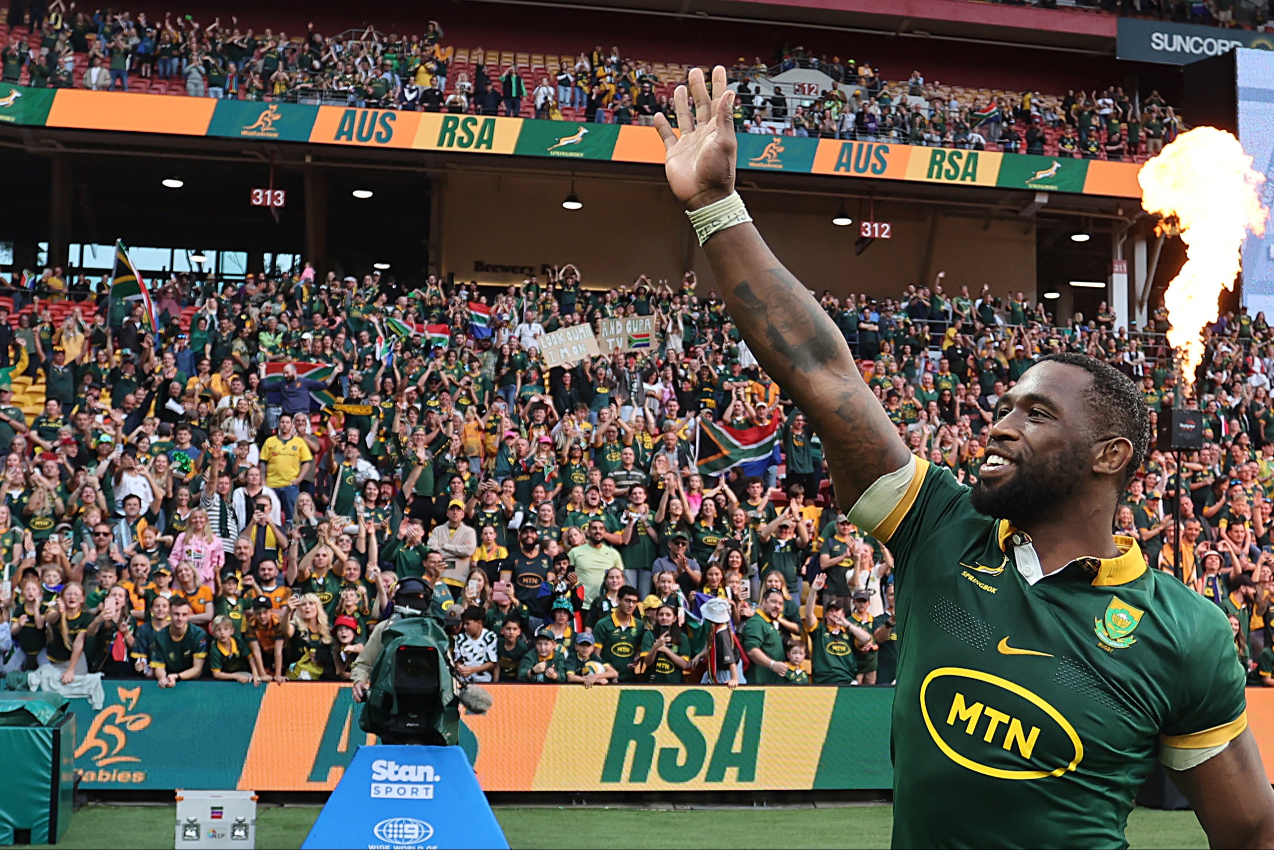 Siya Kolisi and the Springboks enjoy a special connection with their fans