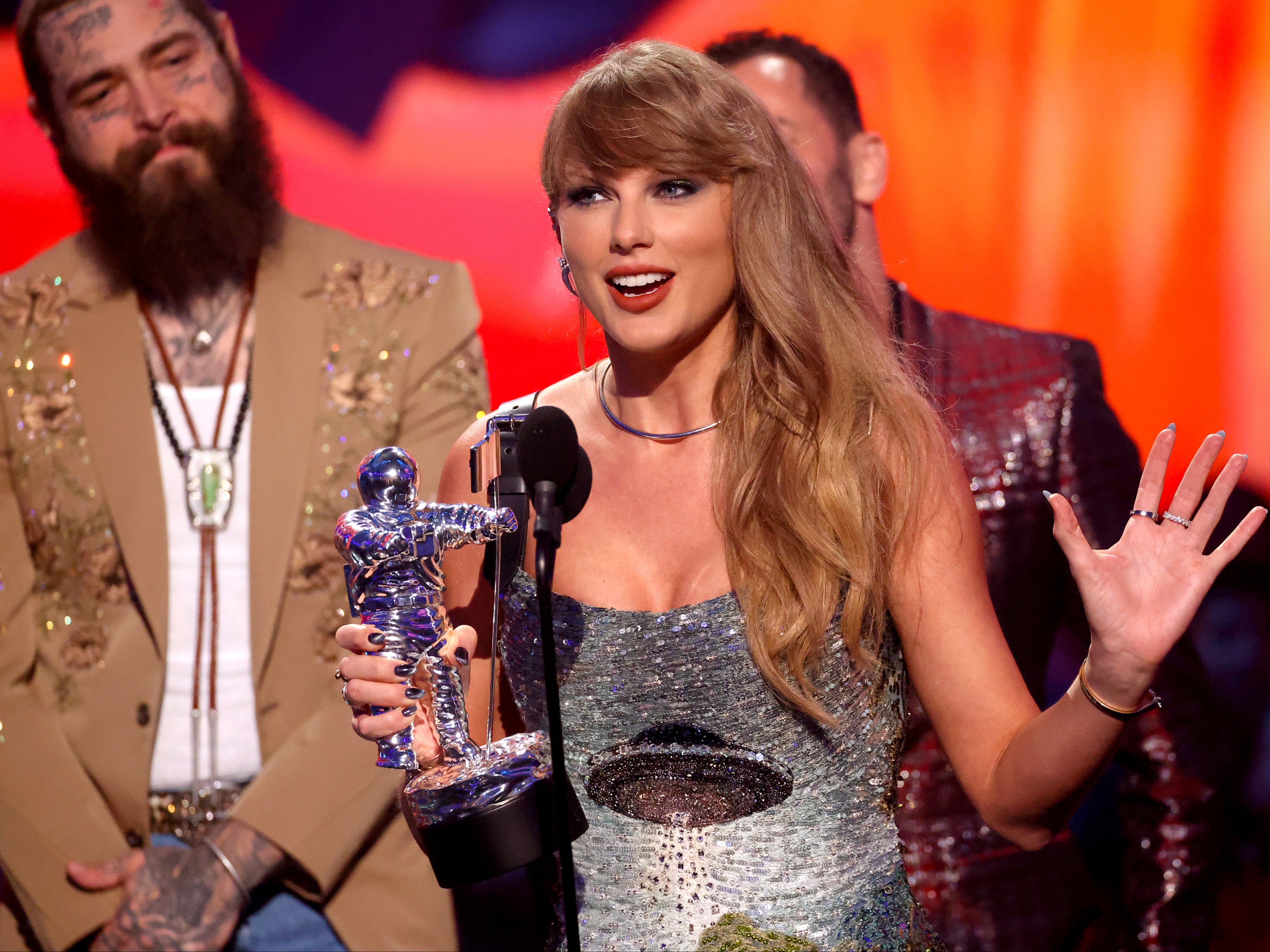 Taylor Swift took a moment to appreciate Travis Kelce while accepting the Video of the Year award at the 2024 MTV VMAs