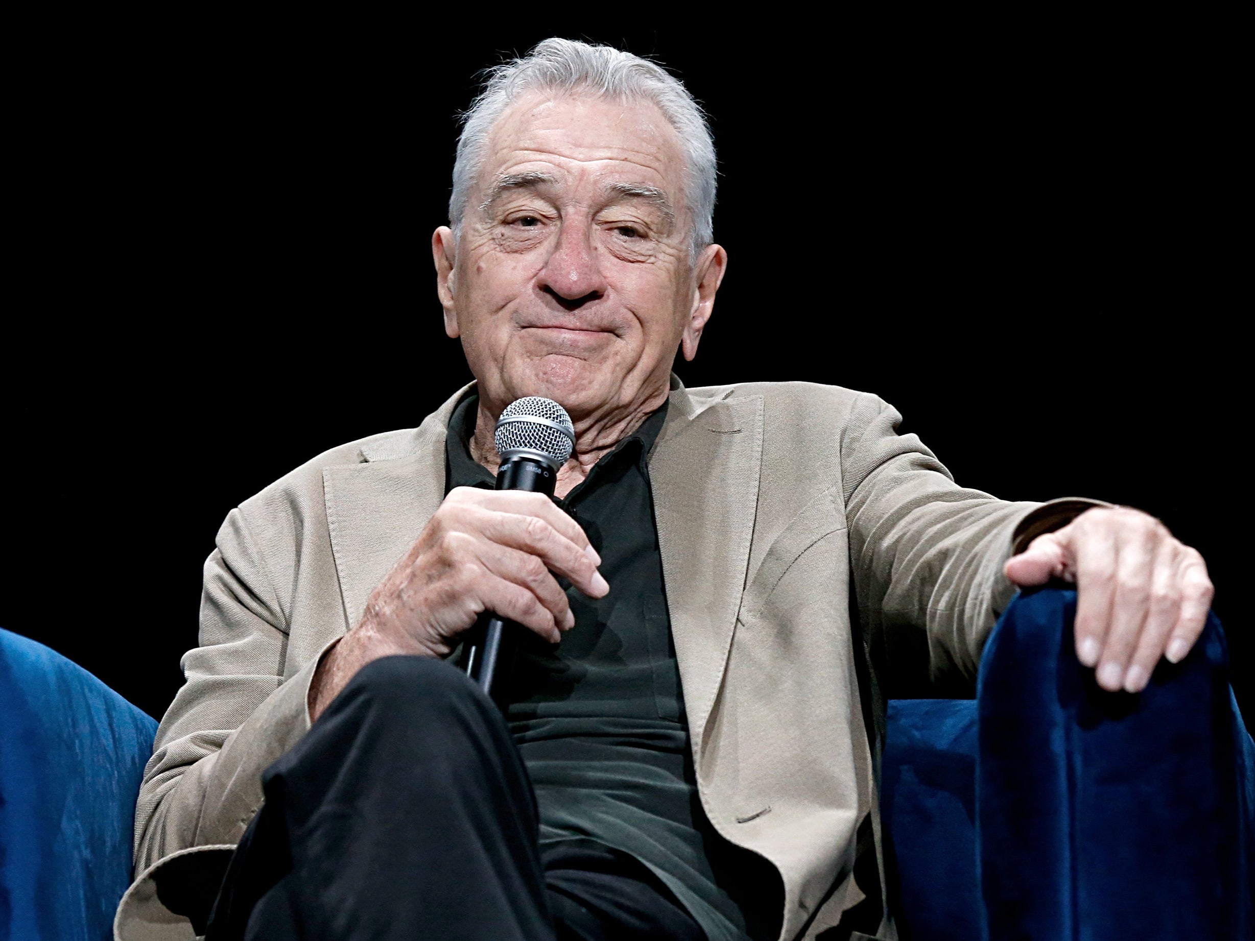 Robert De Niro says he’s chosen to ‘embrace’ the aging process