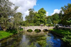 UK set for a warmer weekend as highs of 21C forecast in the south of England