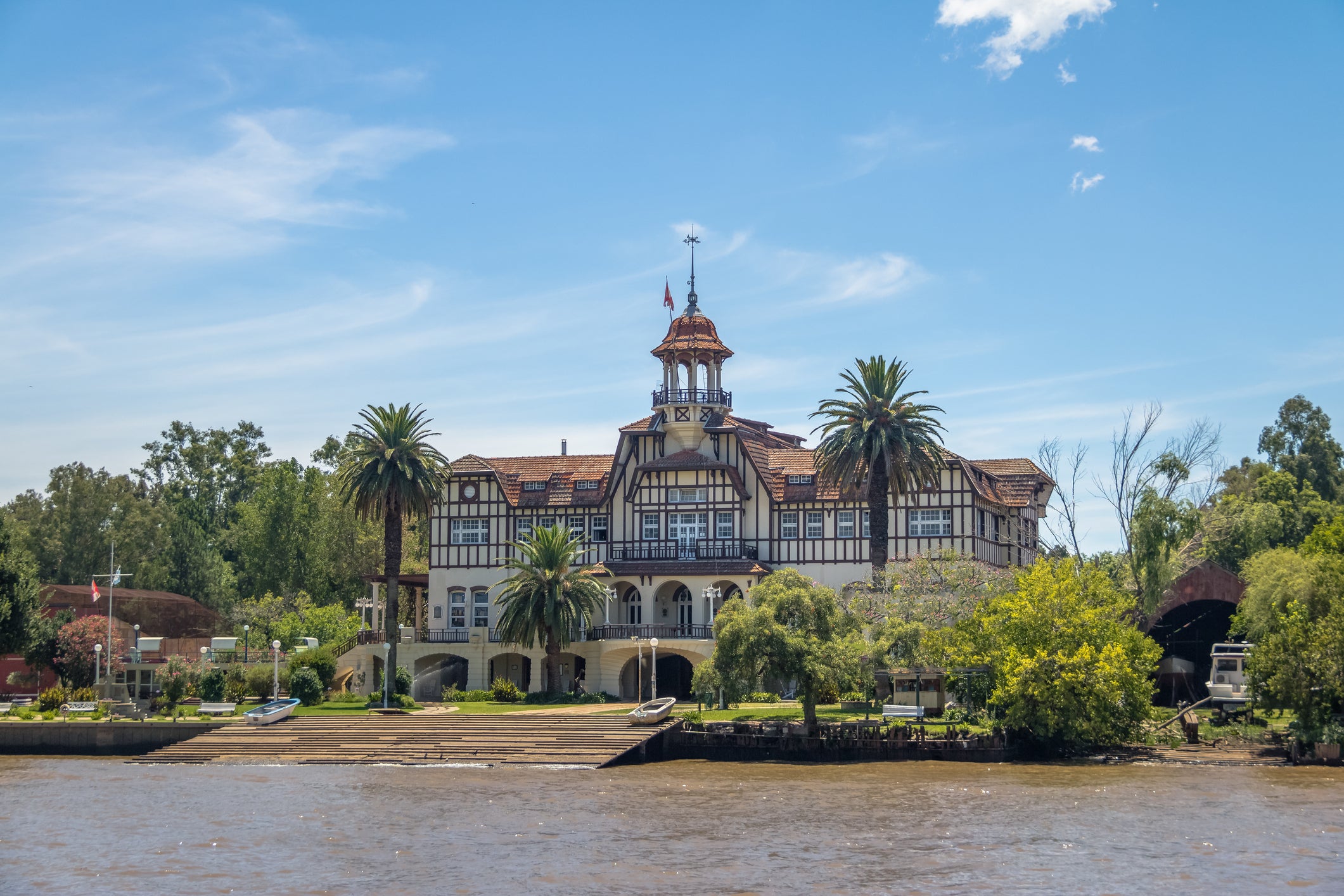 Celebrity duos crossed the border into Tigre, Argentina