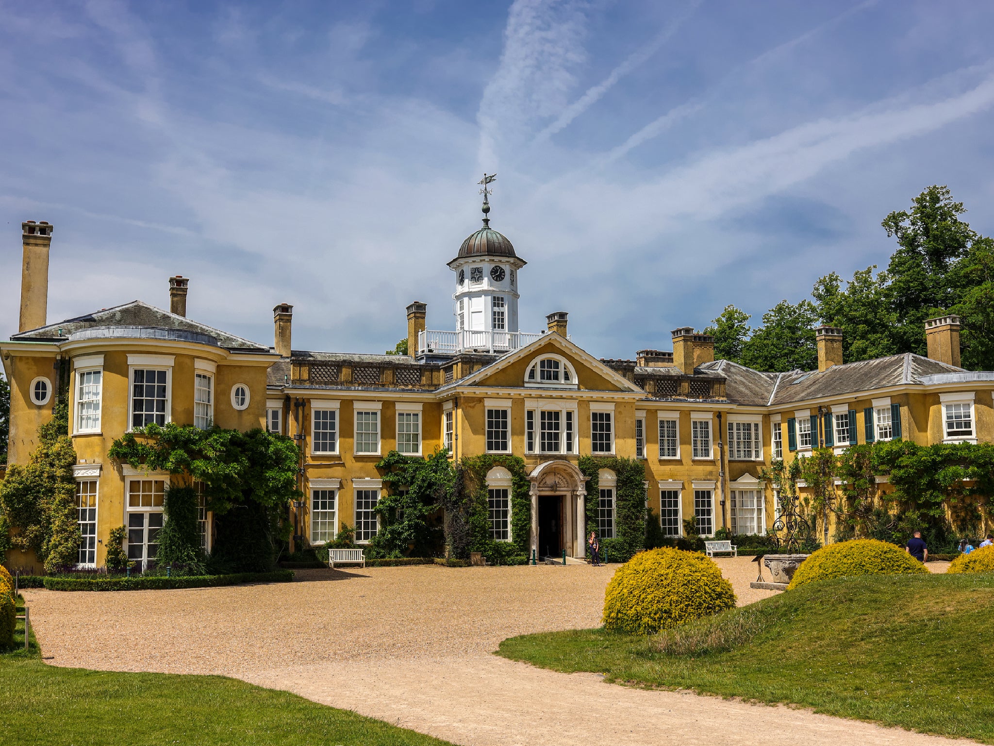 Dogs are allowed in Polesden Lacey’s grounds