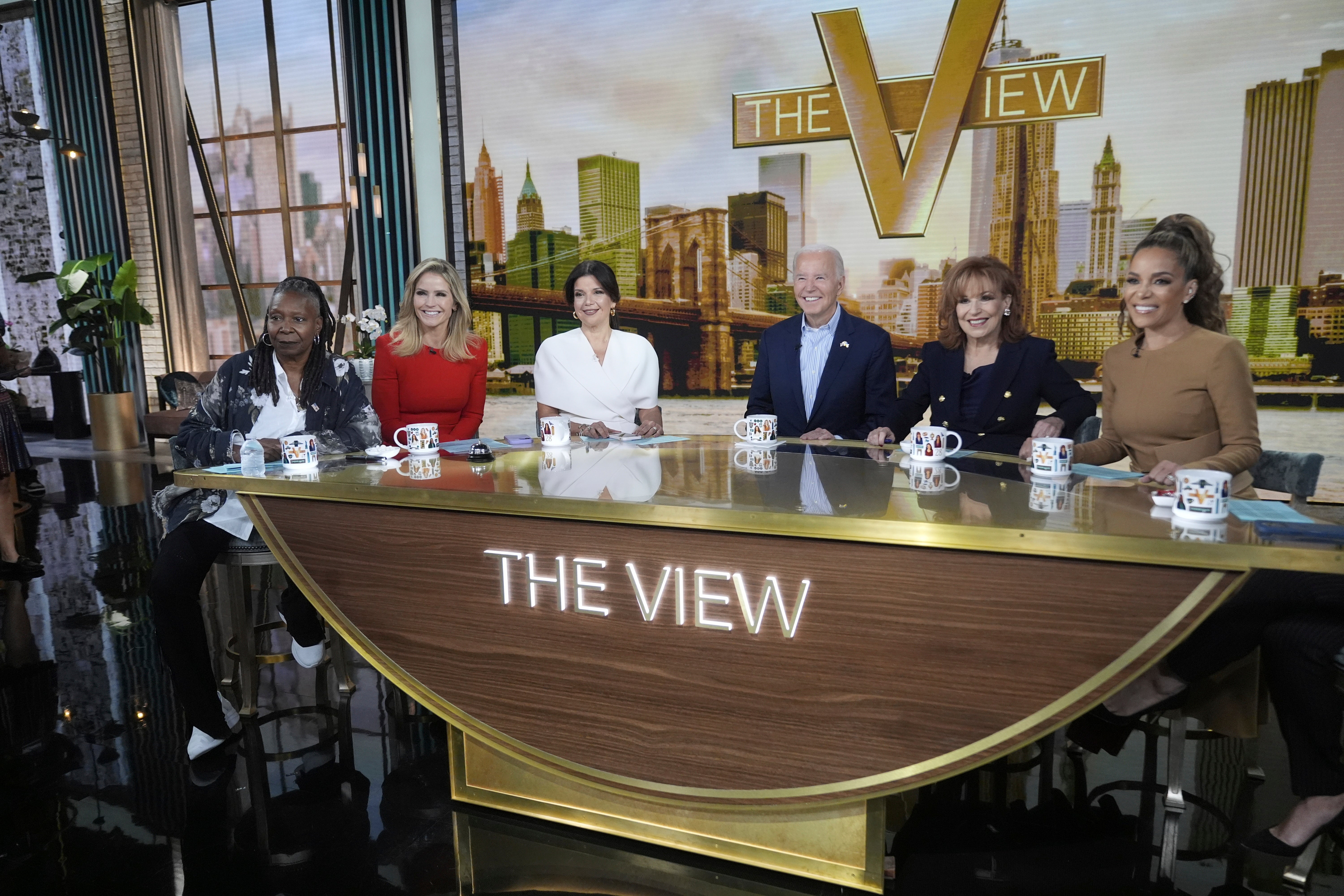 Preisdent Joe Biden with the panel of co-hosts at ABC’s ‘The View’