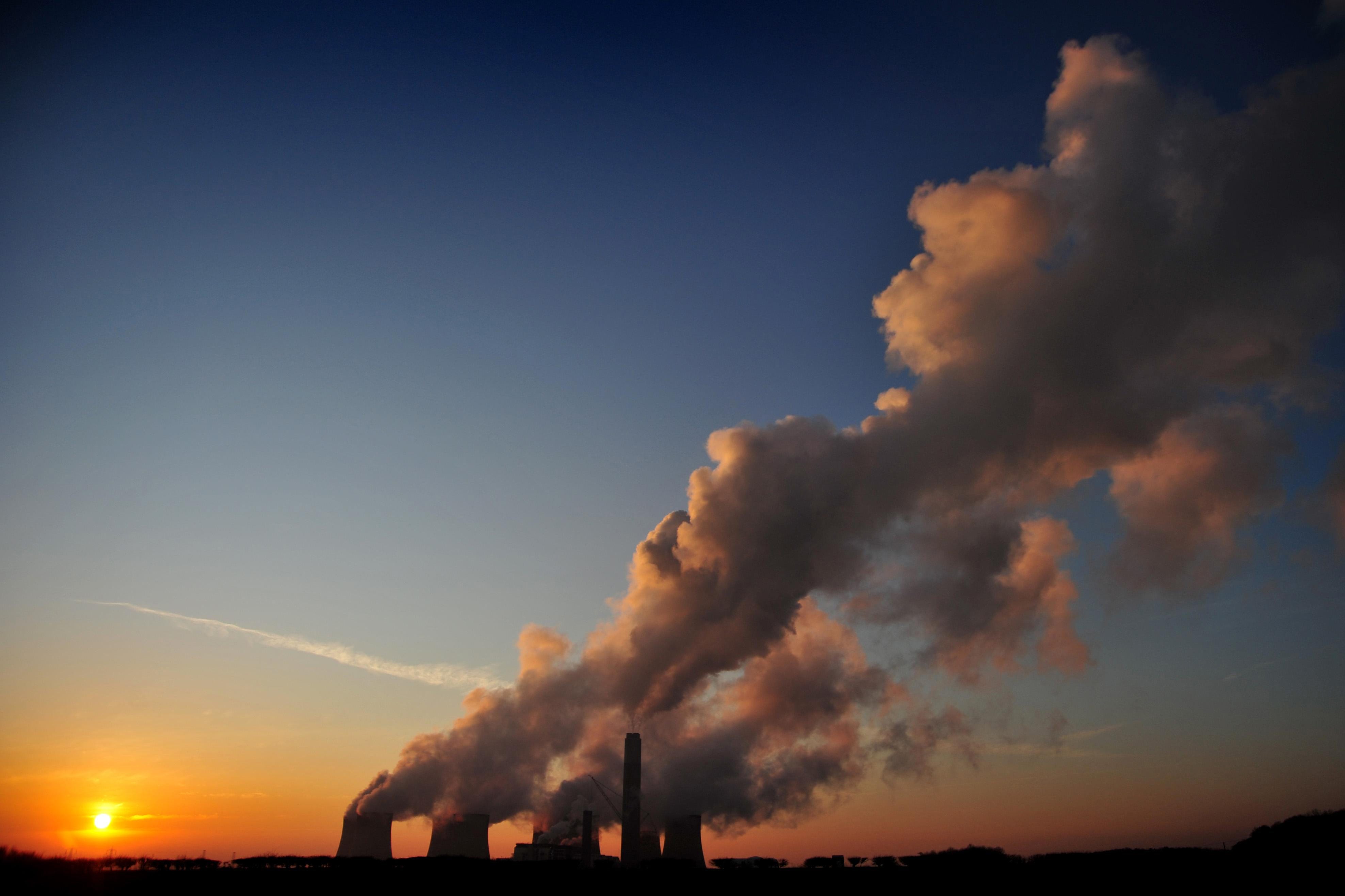 The sun is due to set on Ratcliffe-on-Soar power station (Matthew Vincent/PA)