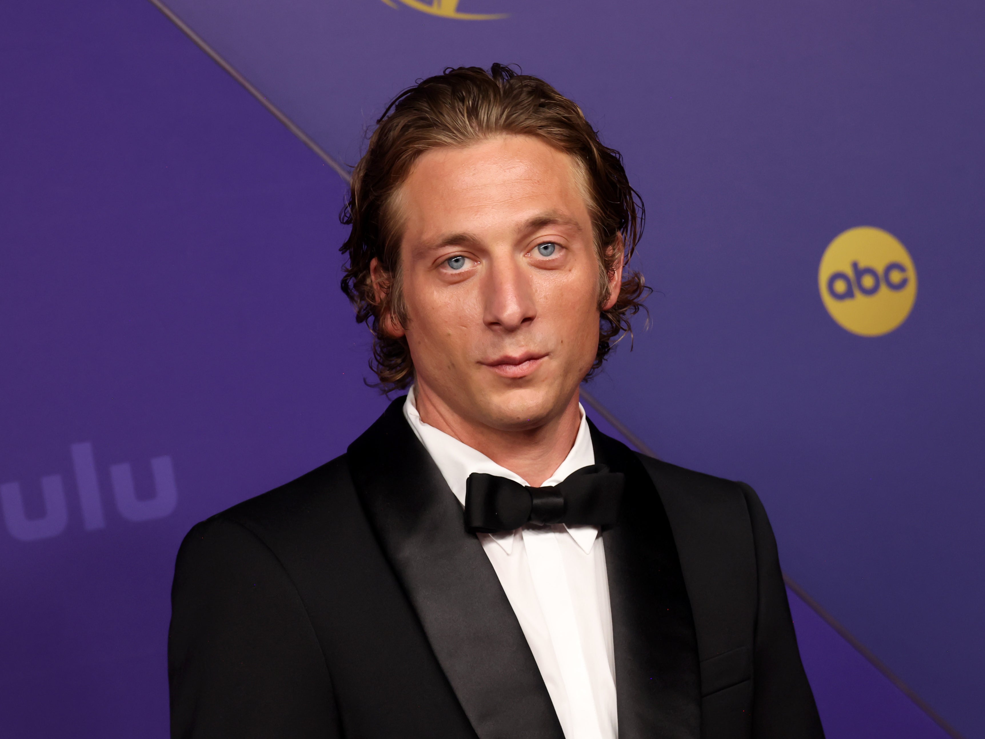 Jeremy Allen White was previously linked with Spanish pop star Rosalía