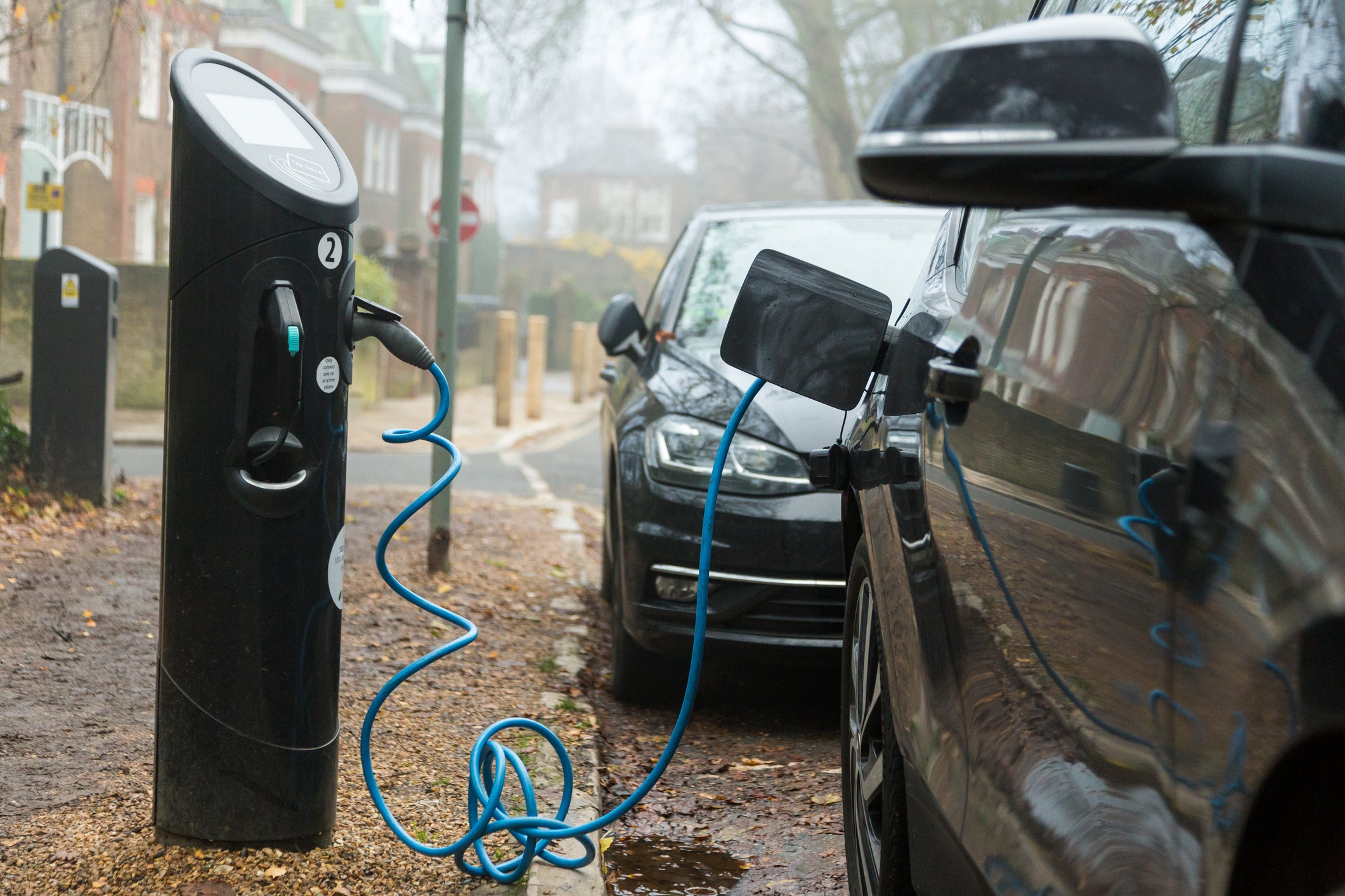 British motorists driving EVs pay 57p on average to charge at public points