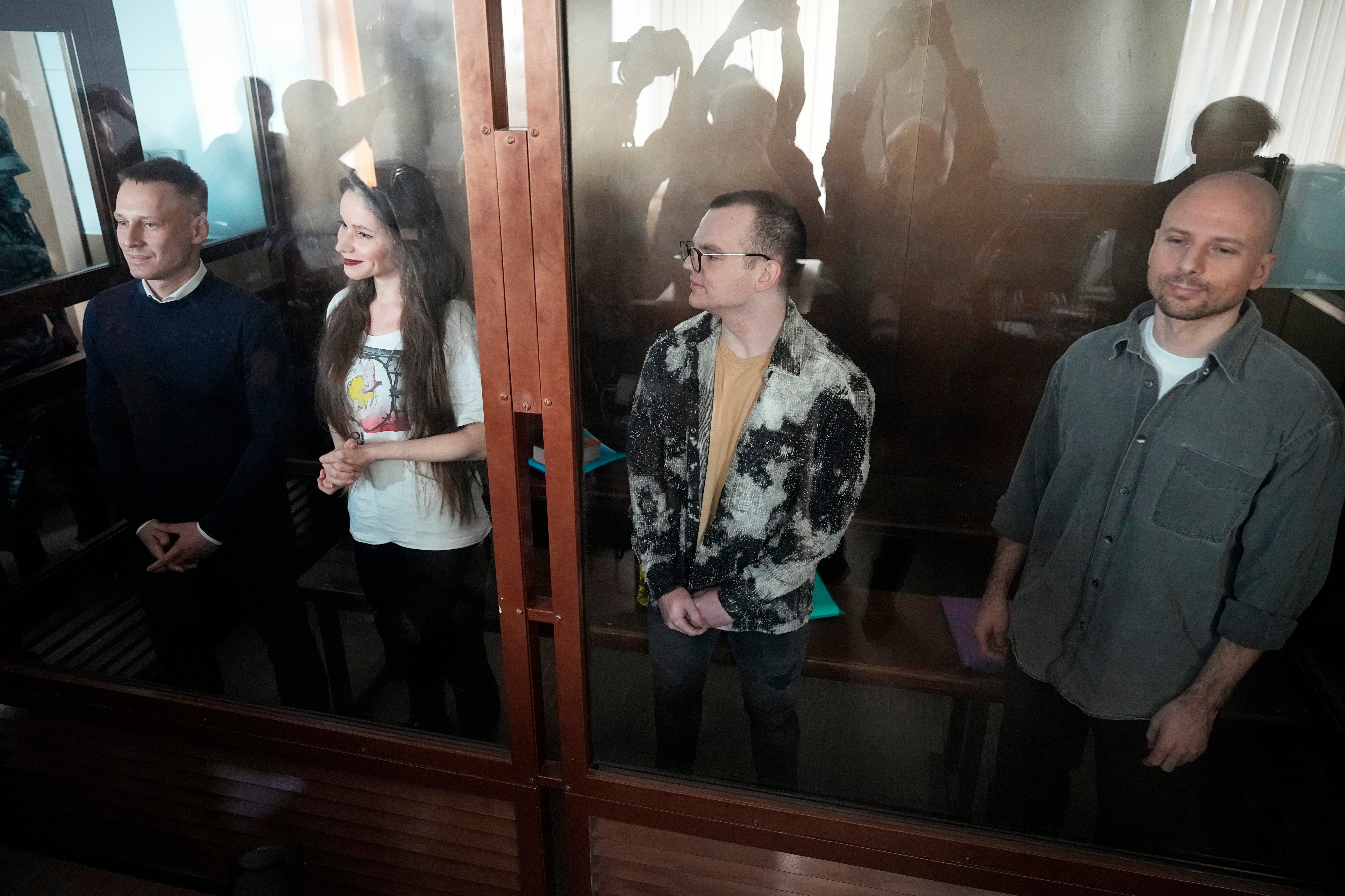 Russia Journalists Arrested