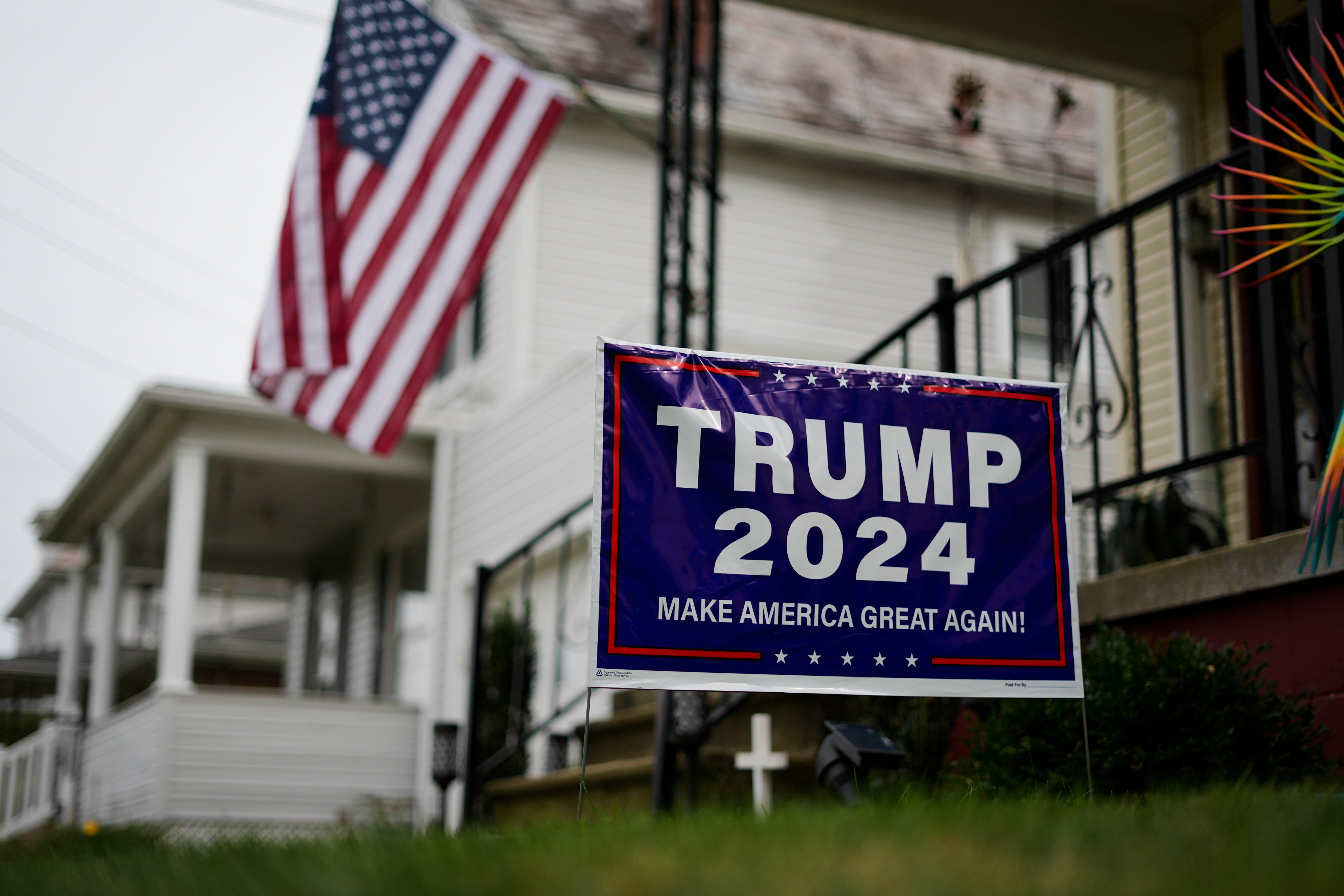 A Trump yard sign. An argument in Las Vegas over a household’s affiliation turned violent