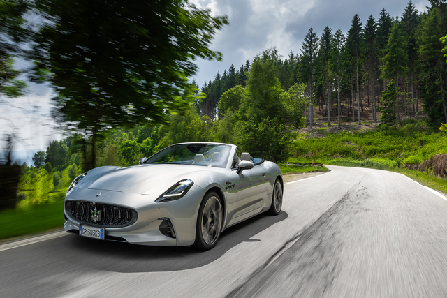 <p>Our expert tester enjoyed the open-top electric luxury of the Maserati GranCabrio Folgore.</p>