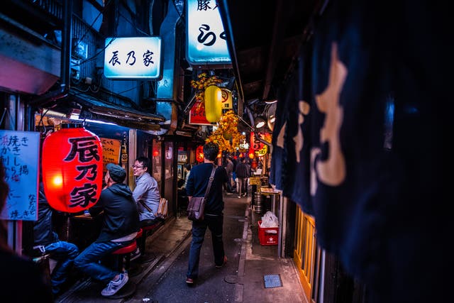 <p>Izakaya bars located in Tokyo’s Omoide Yokocho street </p>