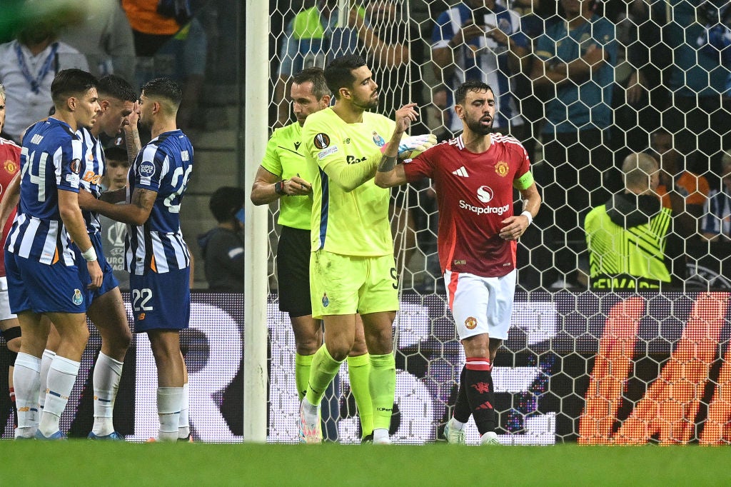 Bruno Fernandes was sent off in Porto as United claimed a late draw