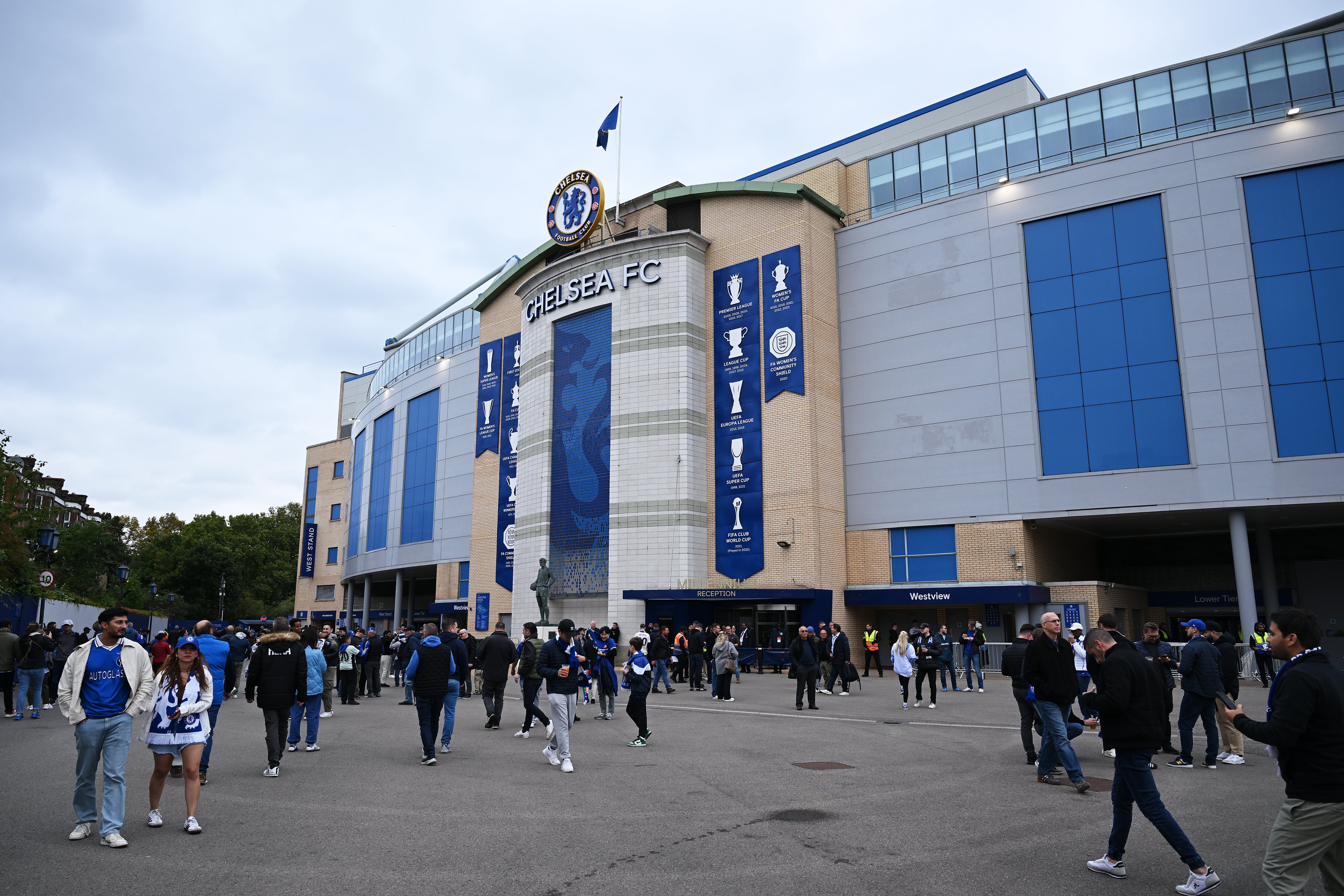 Fans gather outside Stamford Bridge before kick-off