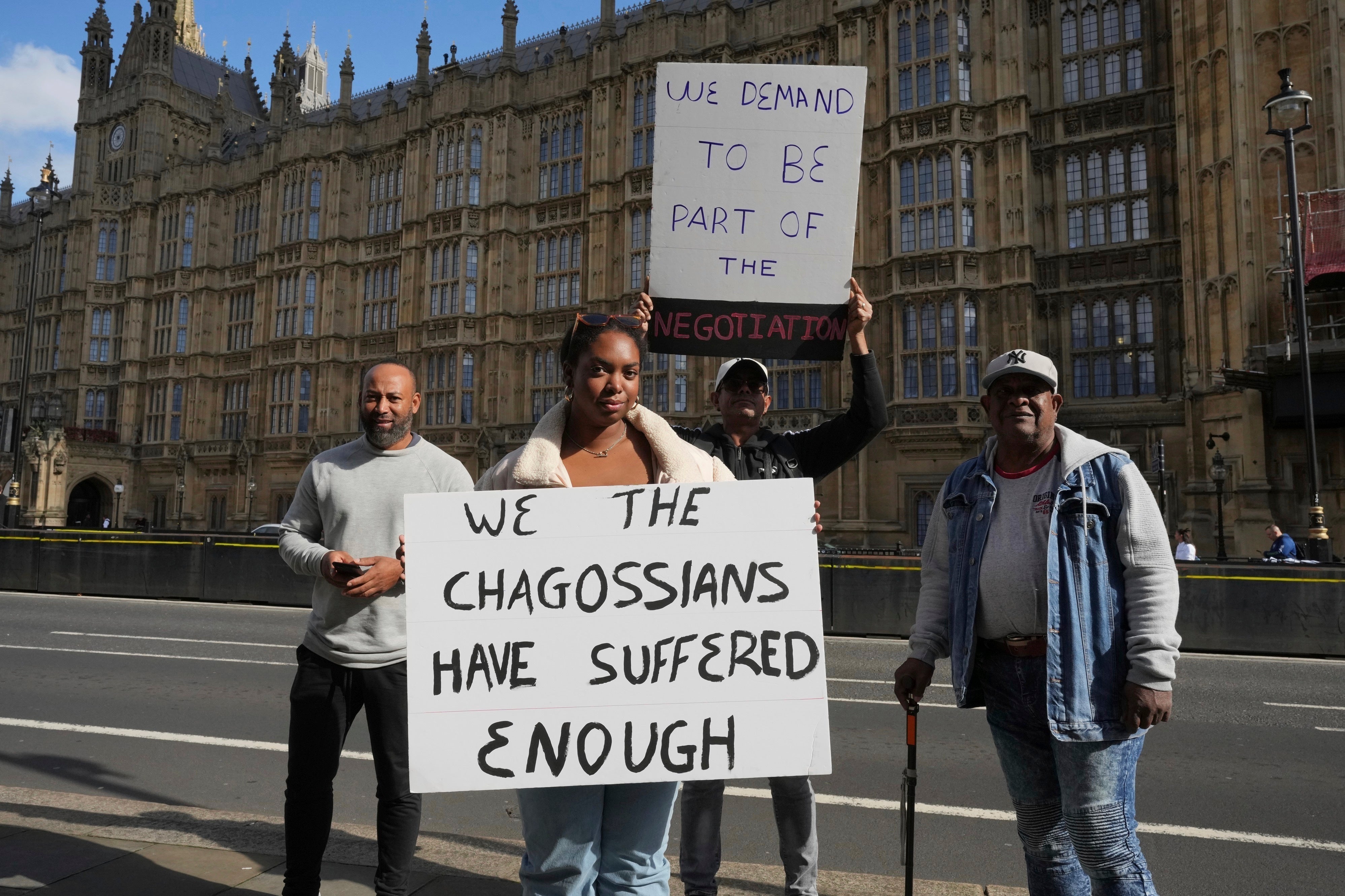 Chagos islanders protest against the deal