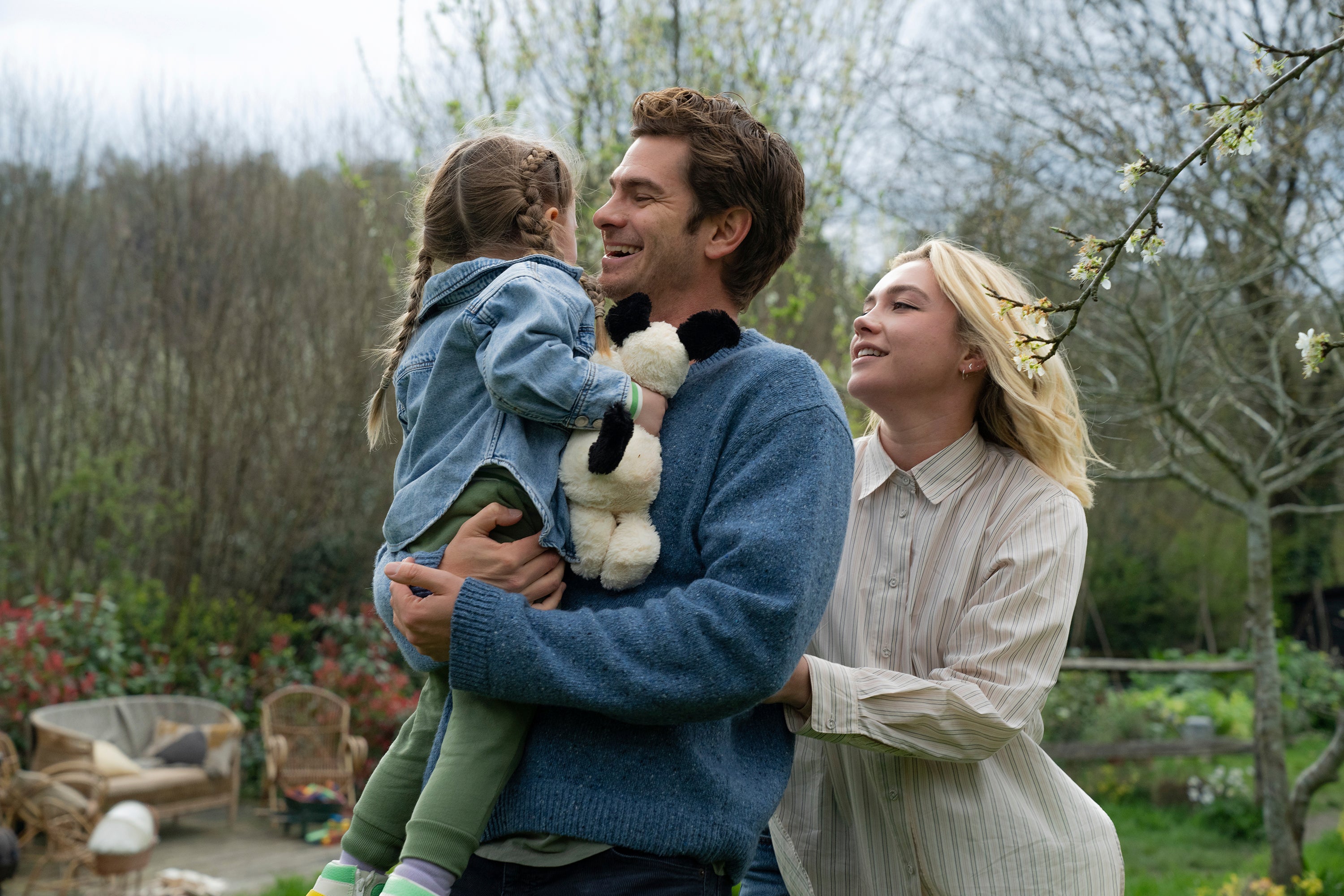 Andrew Garfield and Florence Pugh in ‘We Live In Time’